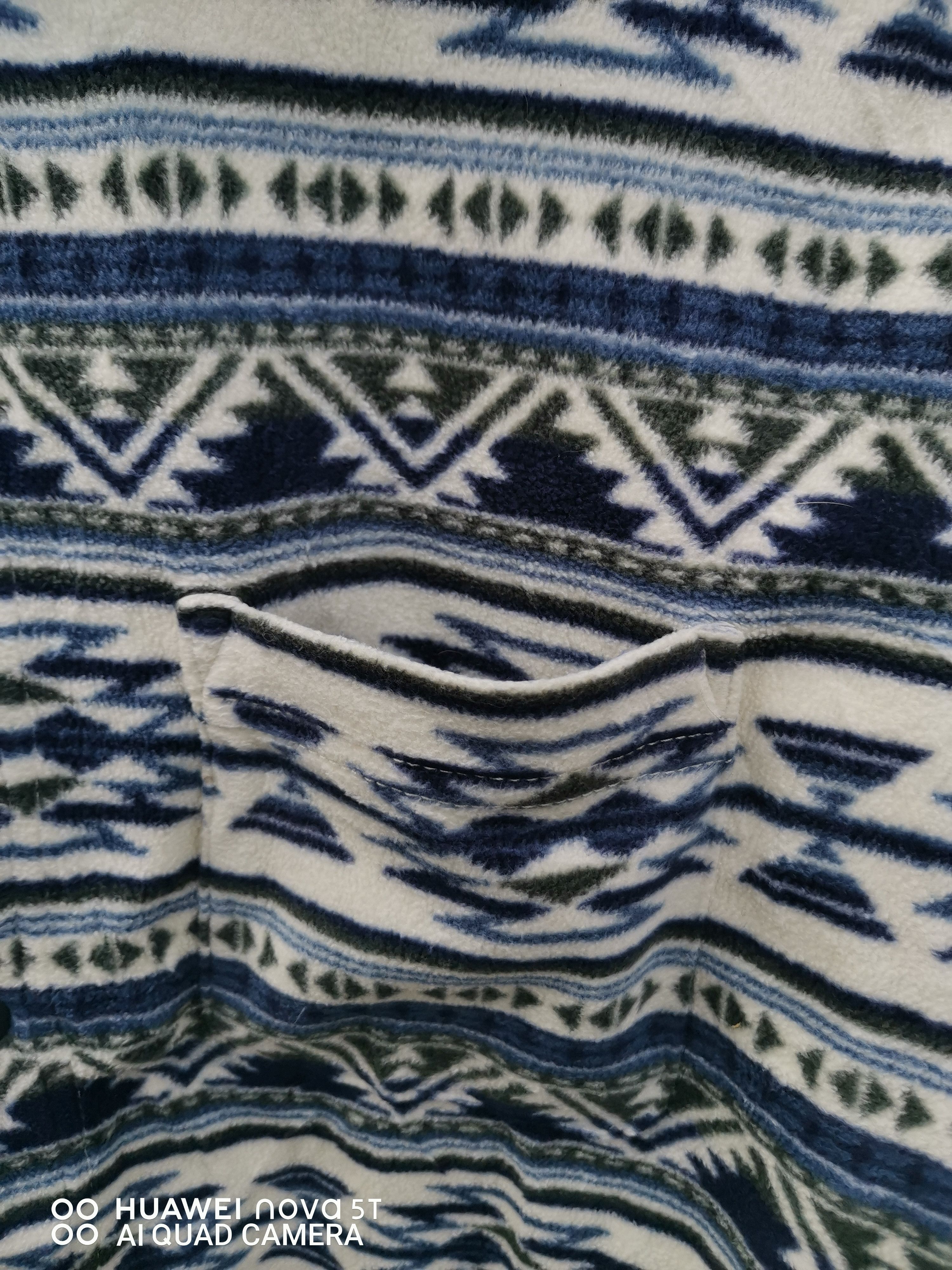 Japanese Brand Vintage Japanese Uniqlo Navajo Flannel Shirts Size US M / EU 48-50 / 2 - 2 Thumbnail