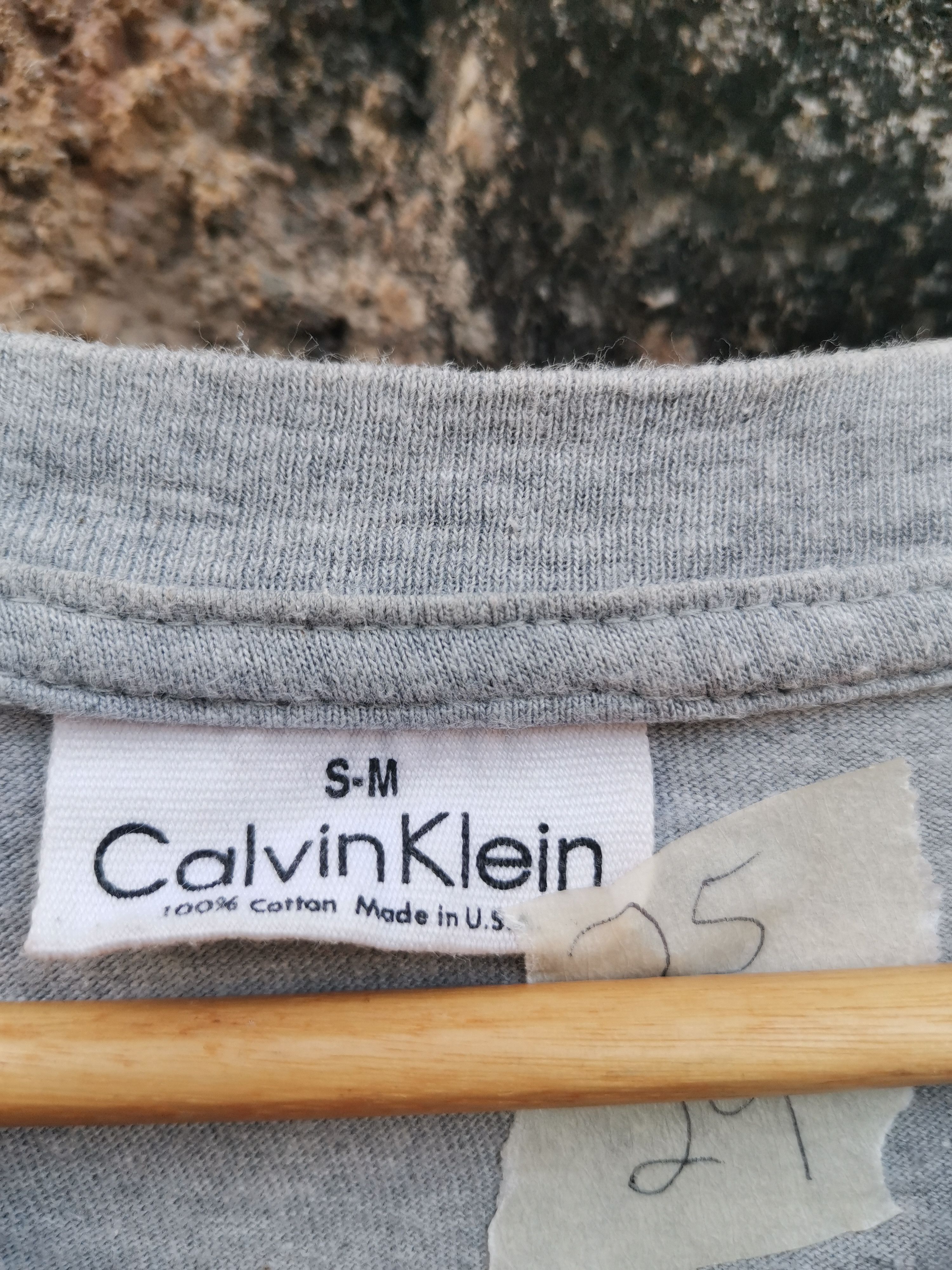 Calvin Klein Vintage 90s Calvin Klein Big Logo Tshirt Size US XL / EU 56 / 4 - 5 Thumbnail