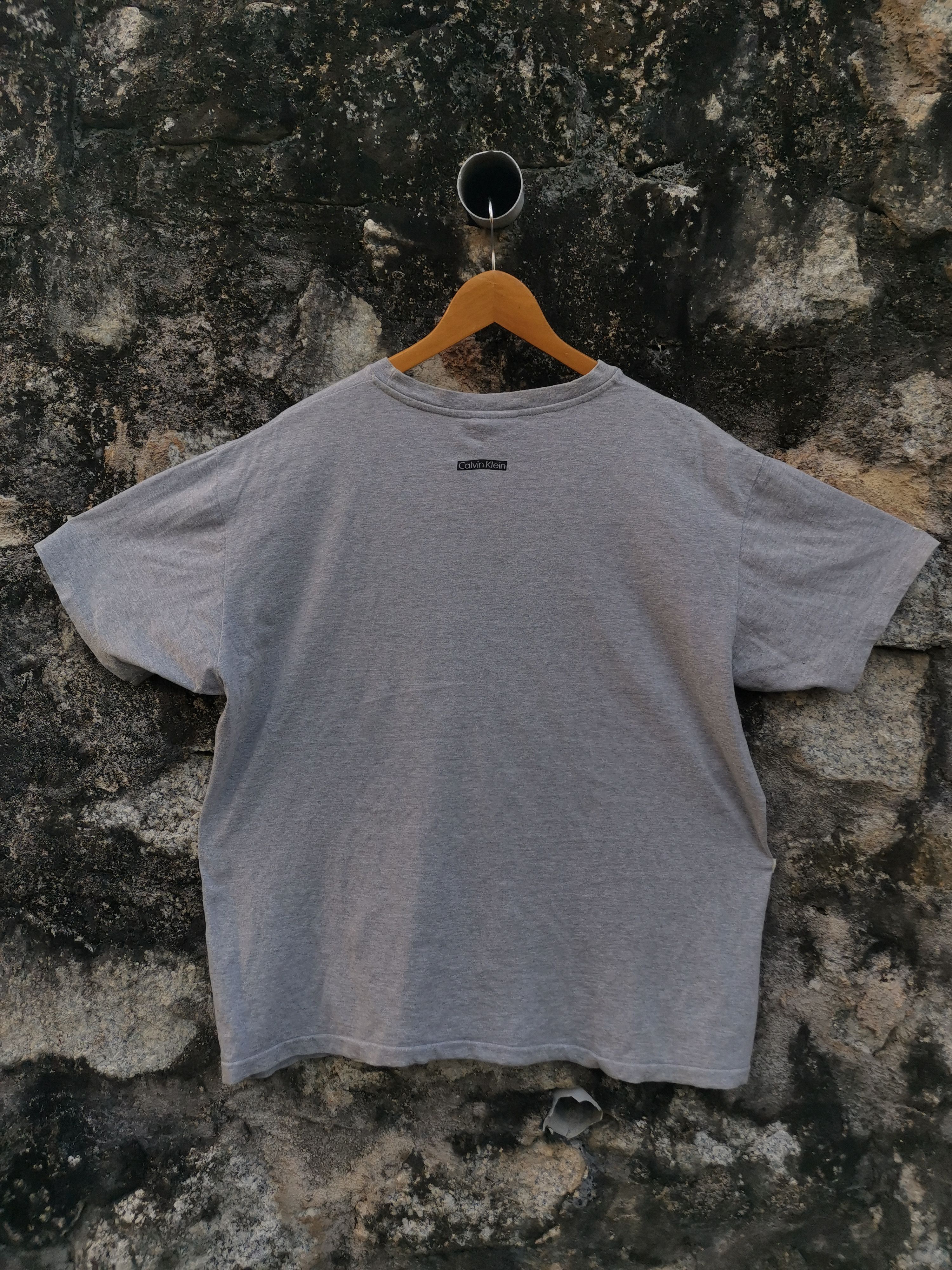 Calvin Klein Vintage 90s Calvin Klein Big Logo Tshirt Size US XL / EU 56 / 4 - 3 Thumbnail