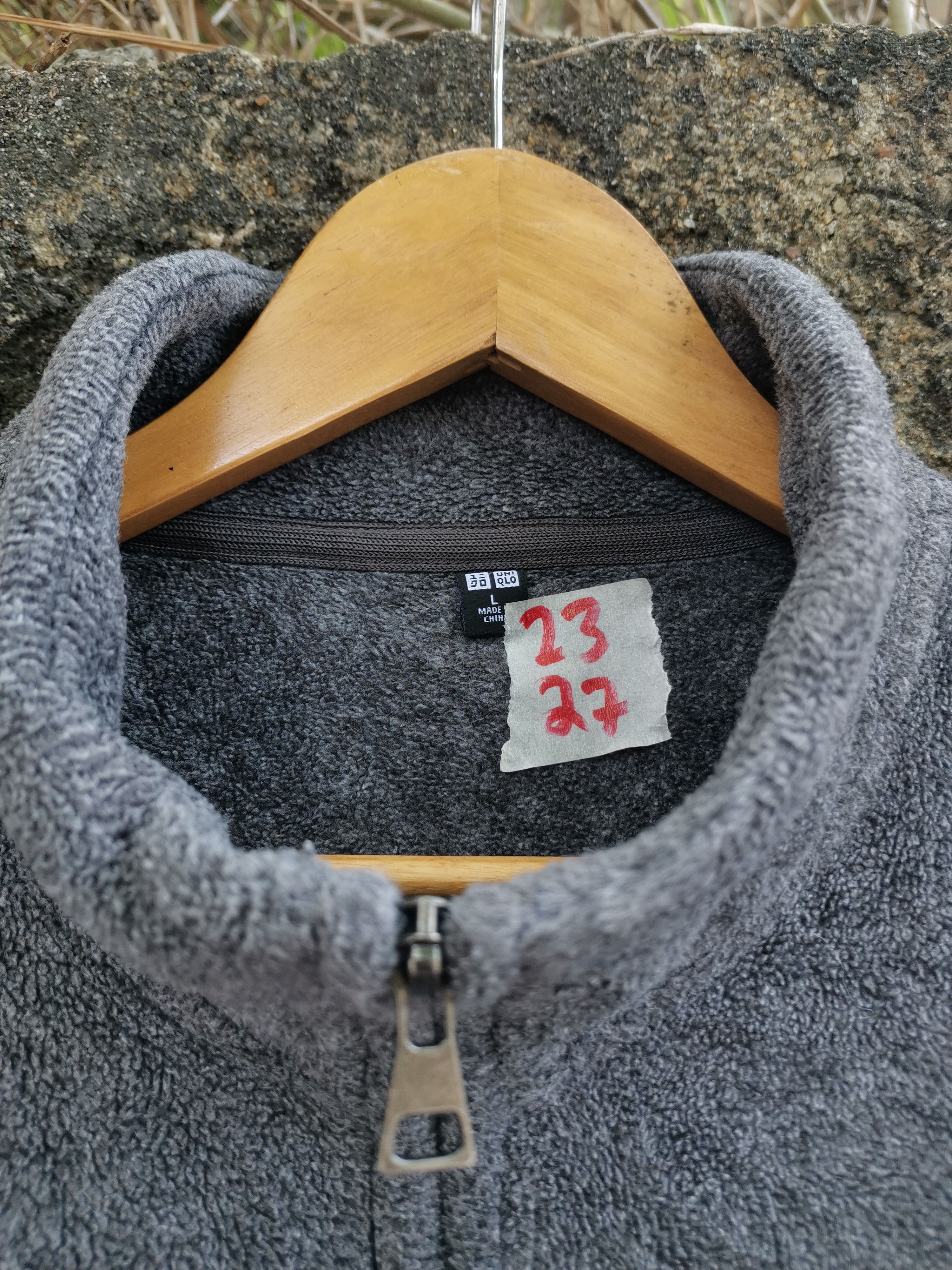 Japanese Brand Vintage Uniqlo Fleece Sherpa Sweater Jacket Size US L / EU 52-54 / 3 - 4 Thumbnail