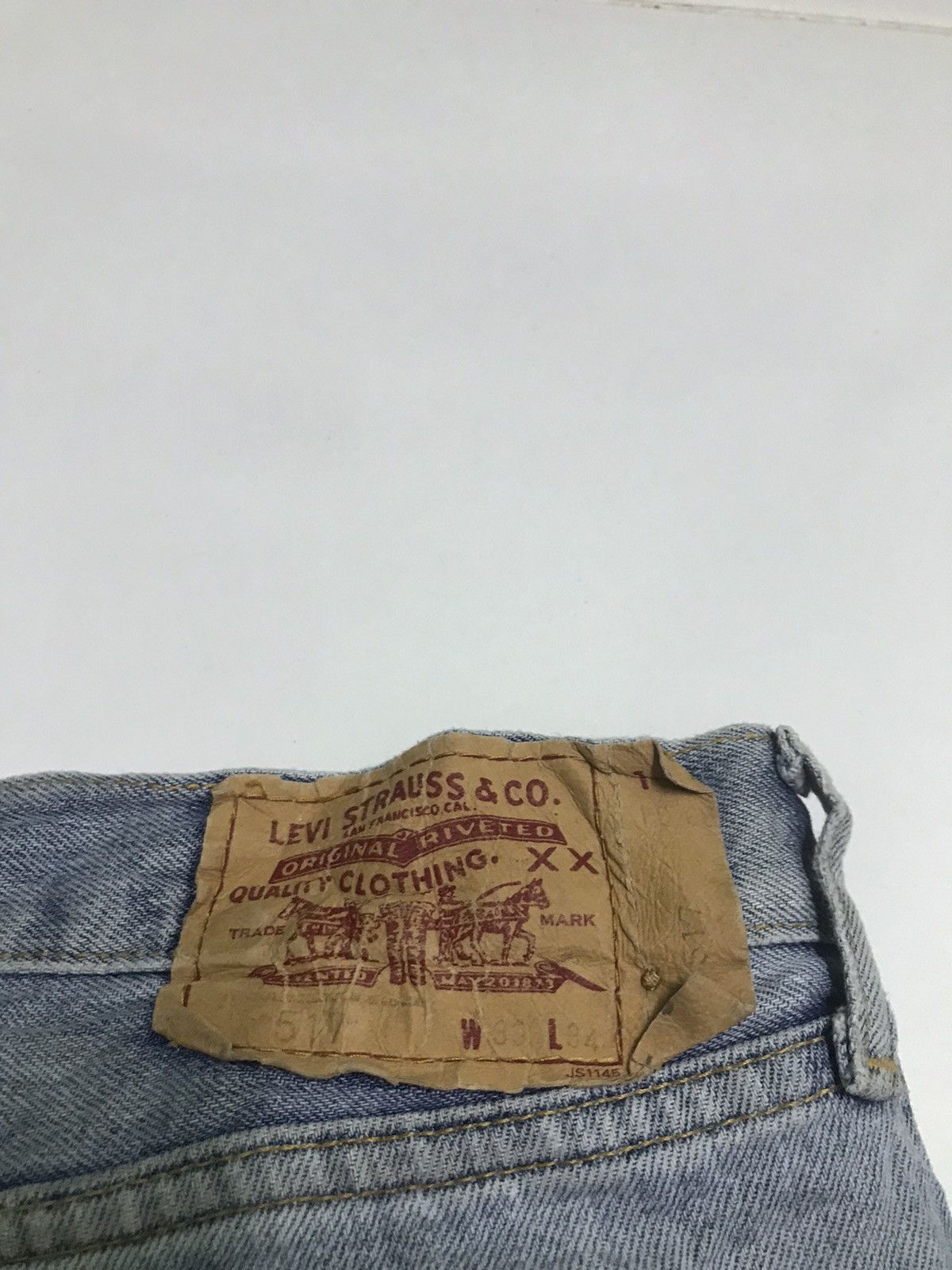 Levi's Vintage Clothing 33x30 Vintage Levi’s paint distressed light blue denim jeans Size US 33 - 6 Thumbnail