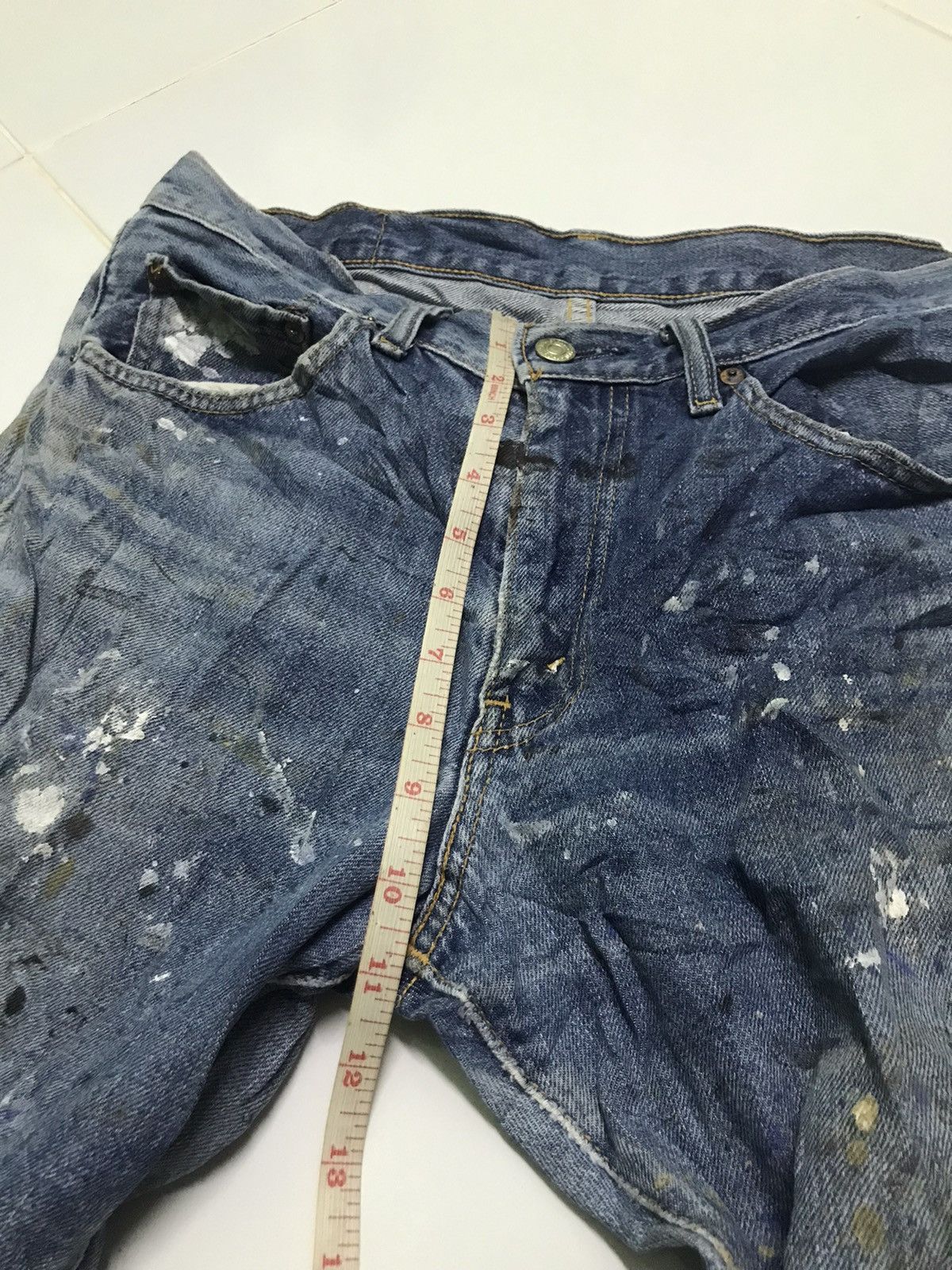 Levi's Vintage Clothing 33x30 Vintage Levi’s paint distressed light blue denim jeans Size US 33 - 11 Thumbnail