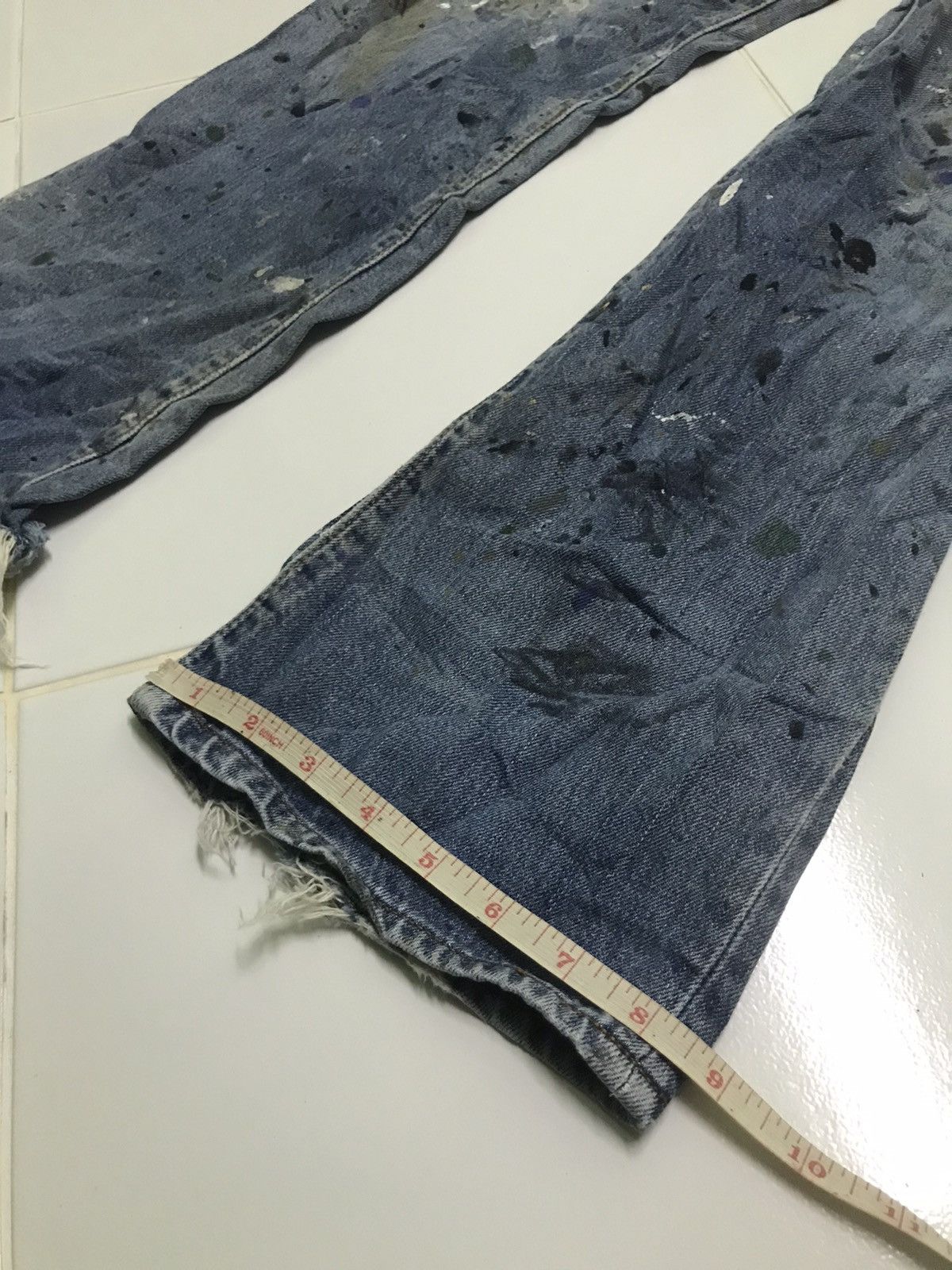 Levi's Vintage Clothing 33x30 Vintage Levi’s paint distressed light blue denim jeans Size US 33 - 9 Thumbnail
