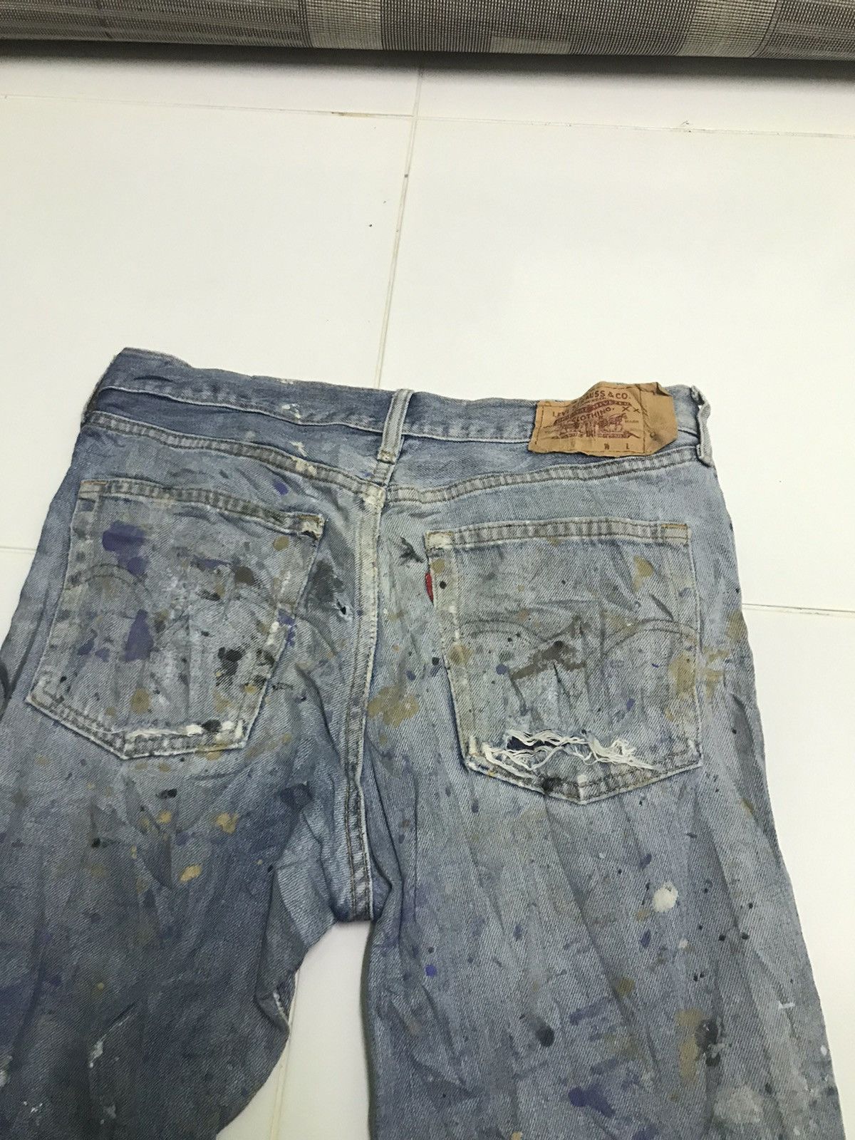 Levi's Vintage Clothing 33x30 Vintage Levi’s paint distressed light blue denim jeans Size US 33 - 5 Thumbnail