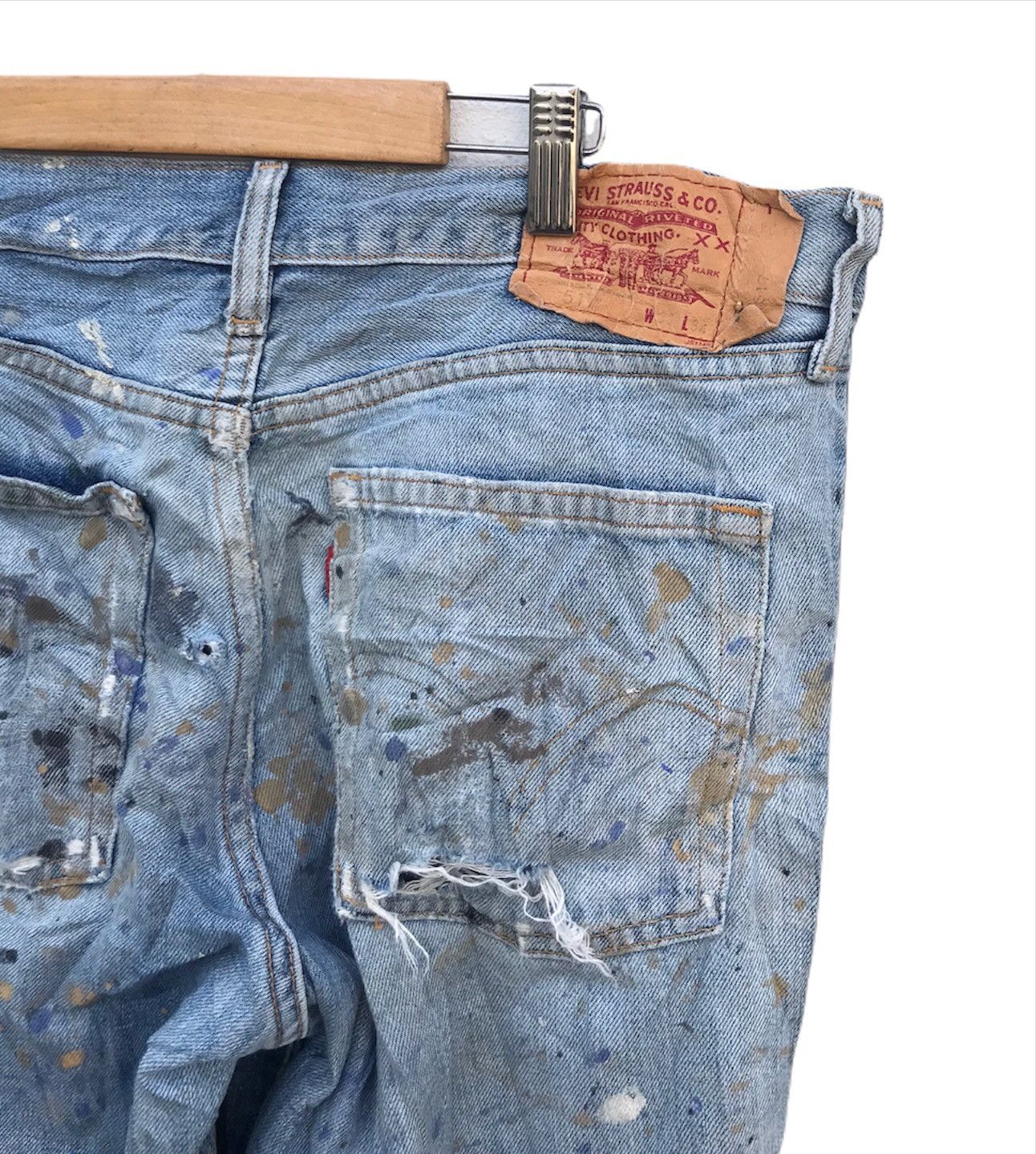 Levi's Vintage Clothing 33x30 Vintage Levi’s paint distressed light blue denim jeans Size US 33 - 2 Thumbnail