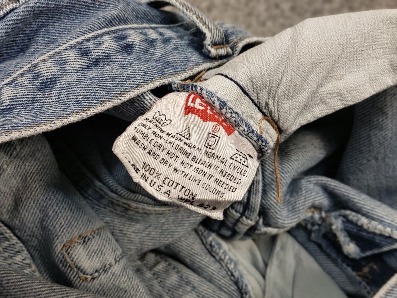 Levi's Vintage 90's Levis 501 Classic Faded Denim Jeans Made in USA Size US 31 - 19 Thumbnail