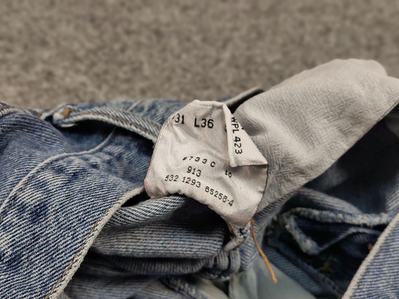 Levi's Vintage 90's Levis 501 Classic Faded Denim Jeans Made in USA Size US 31 - 20 Thumbnail