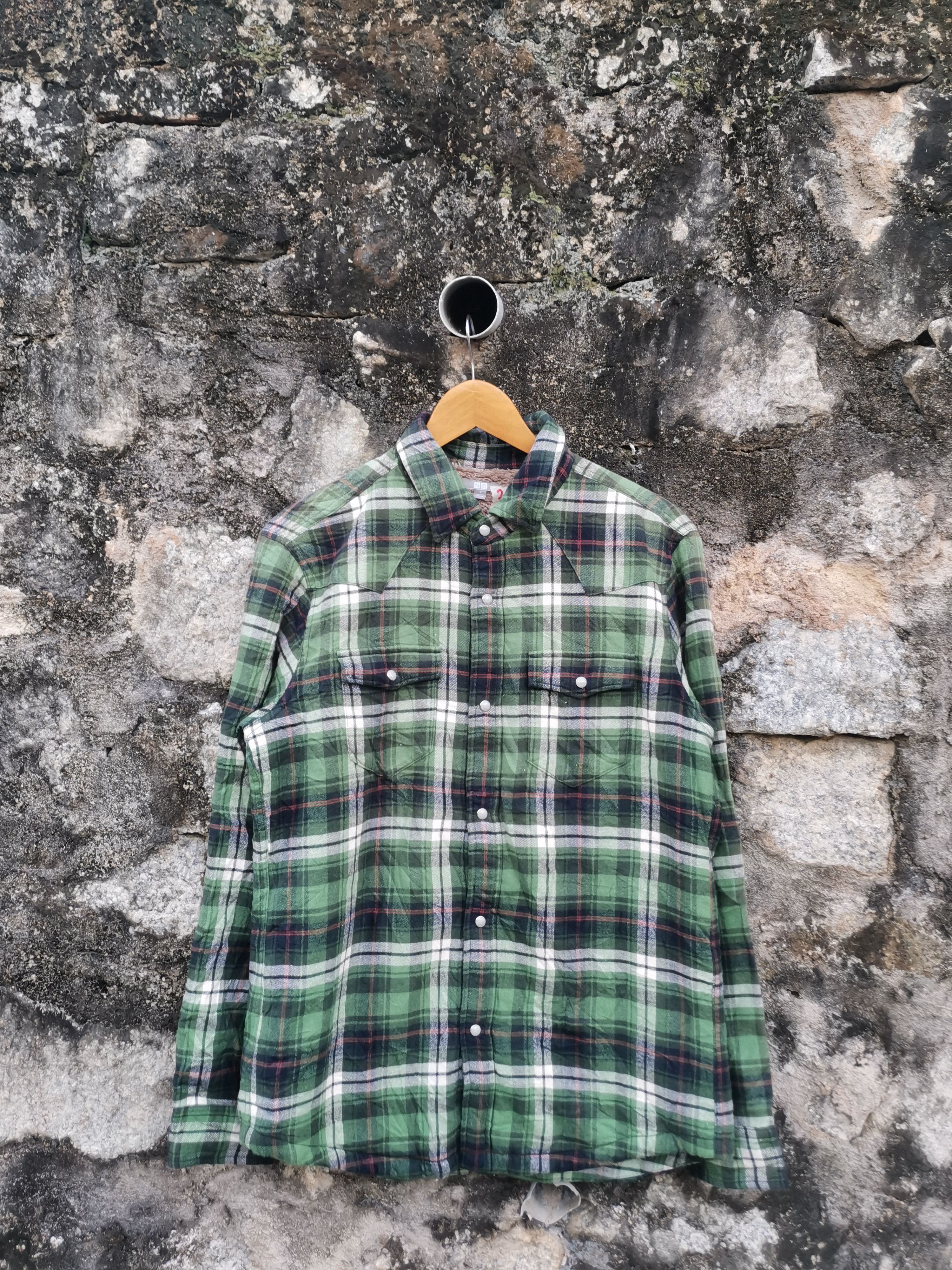 Japanese Brand Vintage Uniqlo Plaid Flannel Shirt Linning Sherpa Size US L / EU 52-54 / 3 - 1 Thumbnail