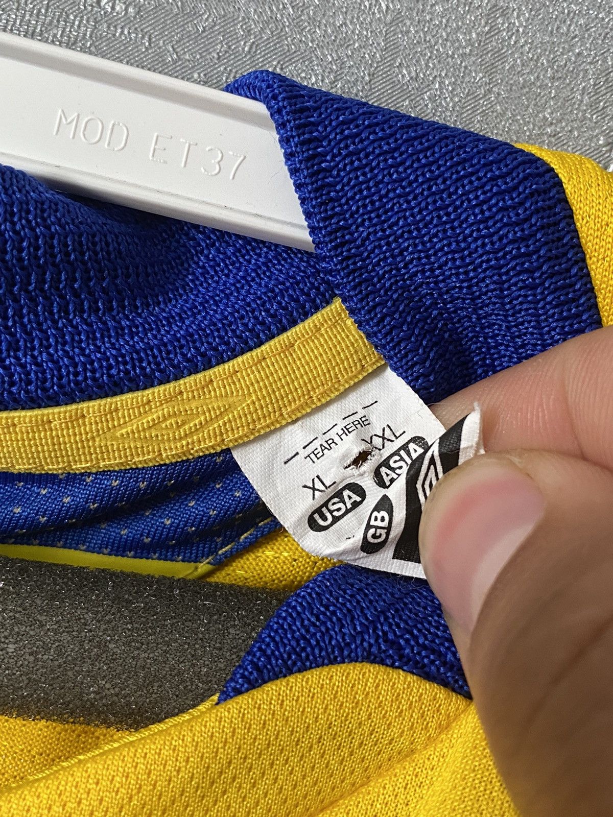 Umbro 2006 Vintage Sweden Umbro Soccer Jersey National Team Size US XL / EU 56 / 4 - 4 Thumbnail