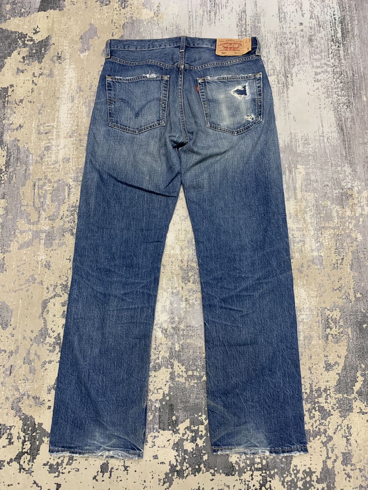 Levi's Vintage Levis 501 Jeans Distressed Denim 33x32 Size US 33 - 2 Thumbnail