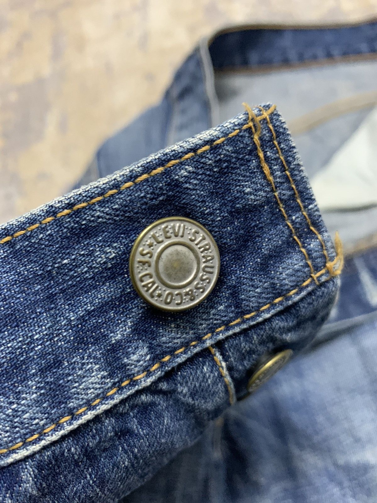 Levi's Vintage Levis 501 Jeans Distressed Denim 33x32 Size US 33 - 6 Thumbnail