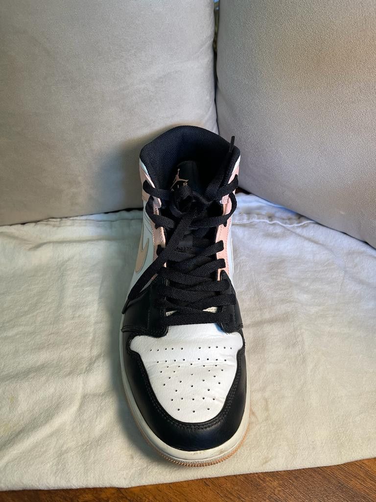arctic orange black toe jordan 1