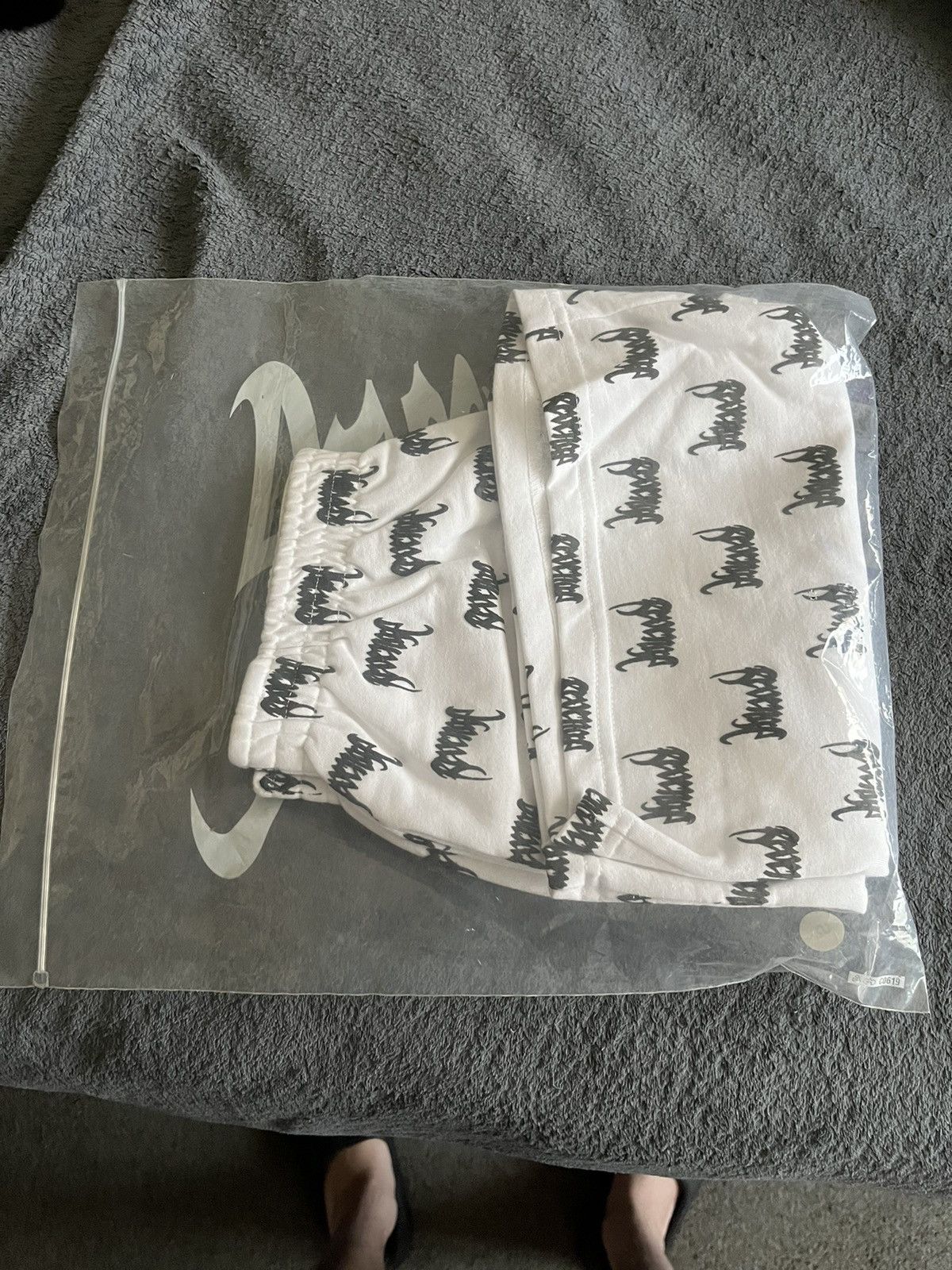 Revenge Revenge “ALLOVER” White Shorts Size US 26 / EU 42 - 3 Thumbnail