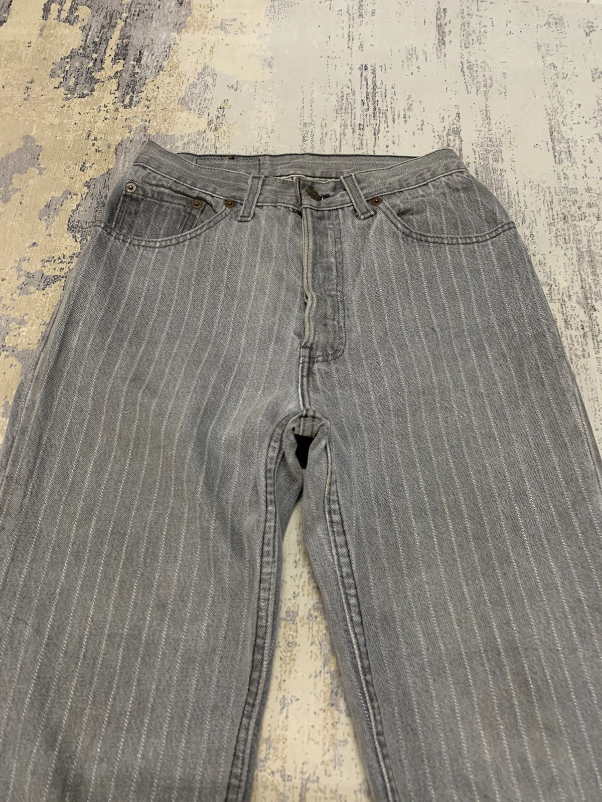 Levi's Vintage 90s Levi’s 501 Pin Stripe Straight Leg Jeans 26x32.5 Size US 26 / EU 42 - 3 Thumbnail