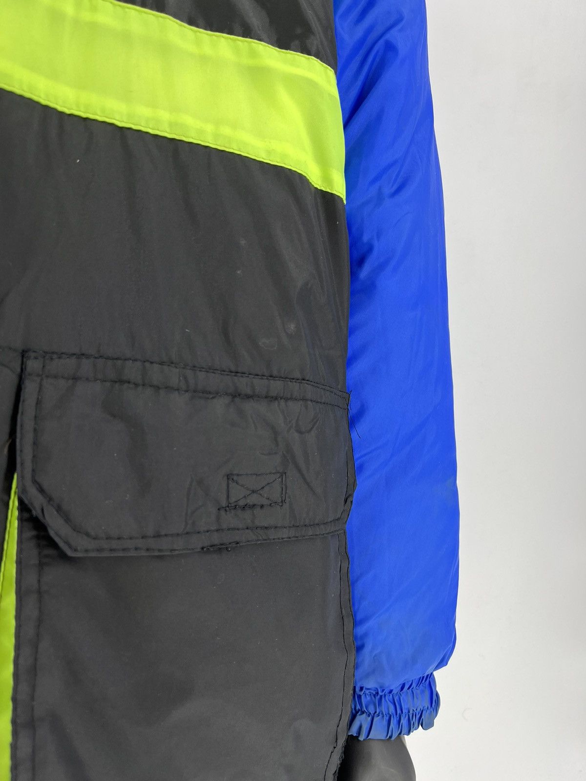Helly Hansen Vintage Helly Hansen Reversible Down Jacket Size L Size US L / EU 52-54 / 3 - 7 Thumbnail