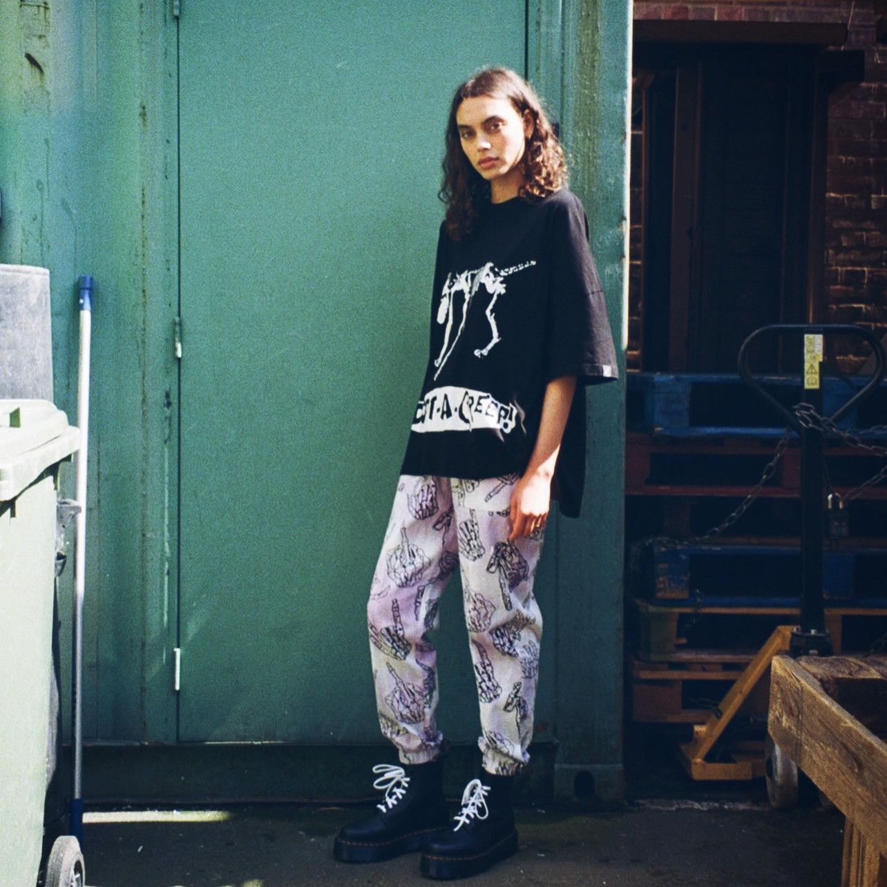 Lazy Oaf Lazy Oaf Skeleton In The Closet Track pants grunge size S/M Size US 35 - 8 Thumbnail
