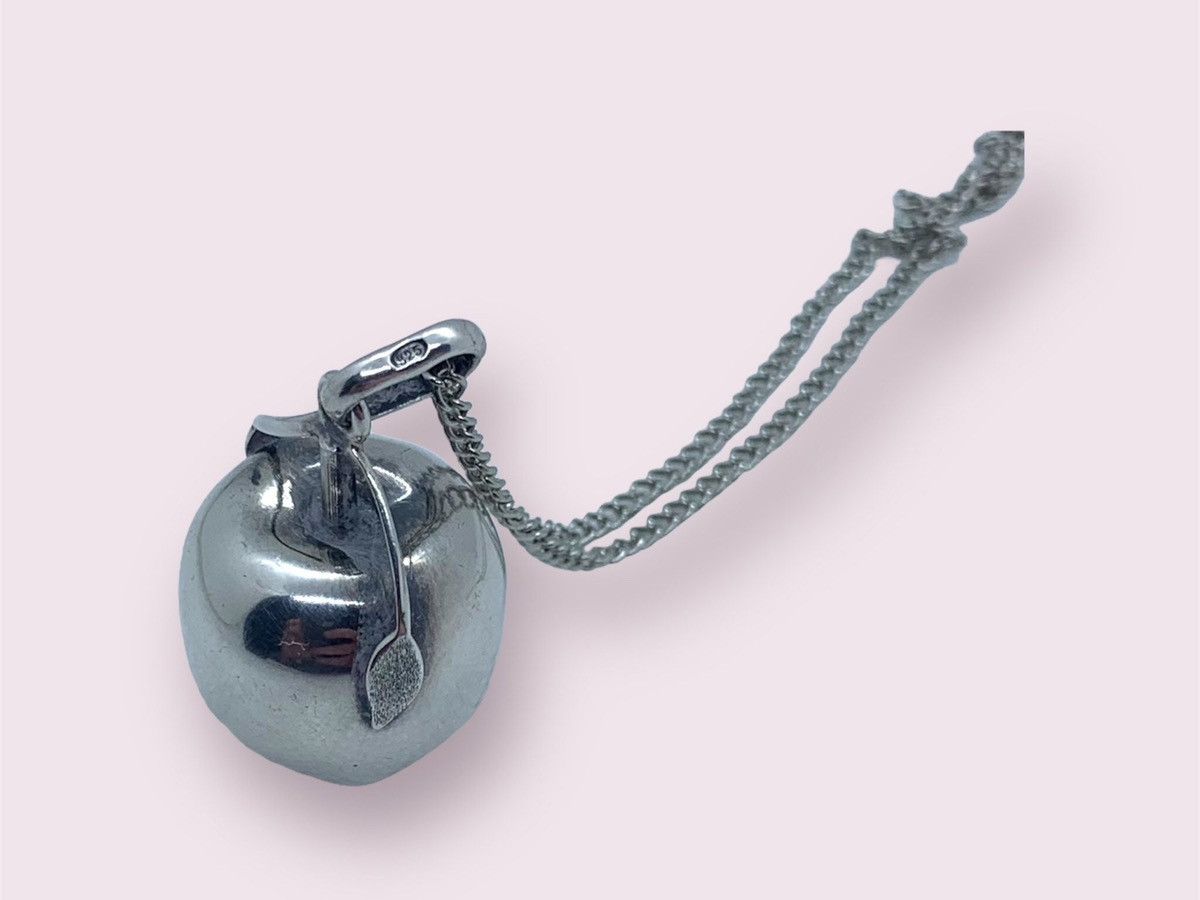 Vintage Vintage Silver Apple Necklace Pendant & Chain + Gift Box 925 Size ONE SIZE - 2 Thumbnail