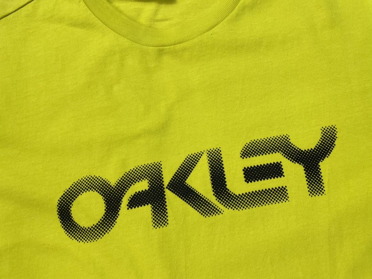 Oakley × Vintage Oakley T-shirt with large logo Size US S / EU 44-46 / 1 - 8 Thumbnail