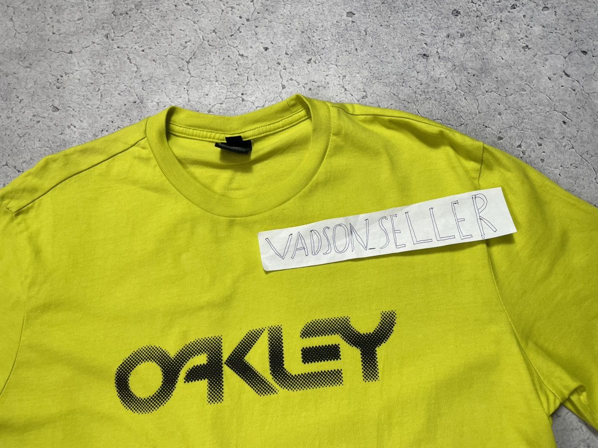Oakley × Vintage Oakley T-shirt with large logo Size US S / EU 44-46 / 1 - 9 Thumbnail