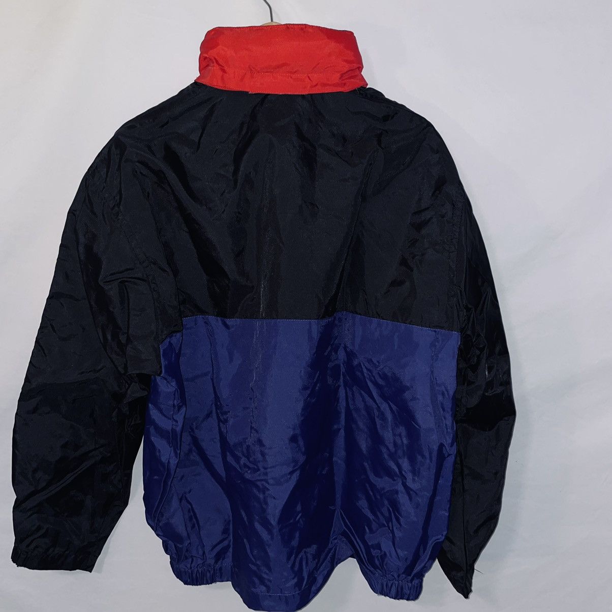 Guess classics shops windbreaker