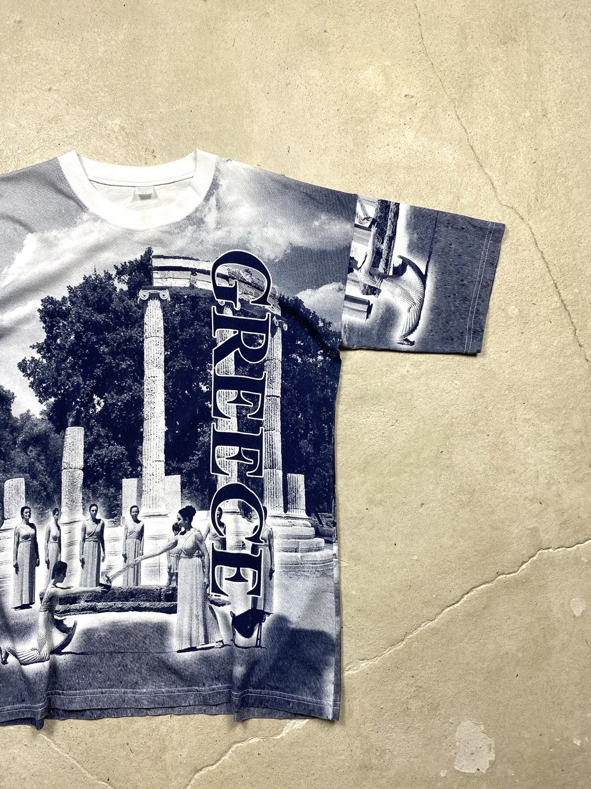 Vintage Rare! 80-90’s Vintage Greece Graphic Tee Shirt Hype Y2K Size US XL / EU 56 / 4 - 3 Thumbnail