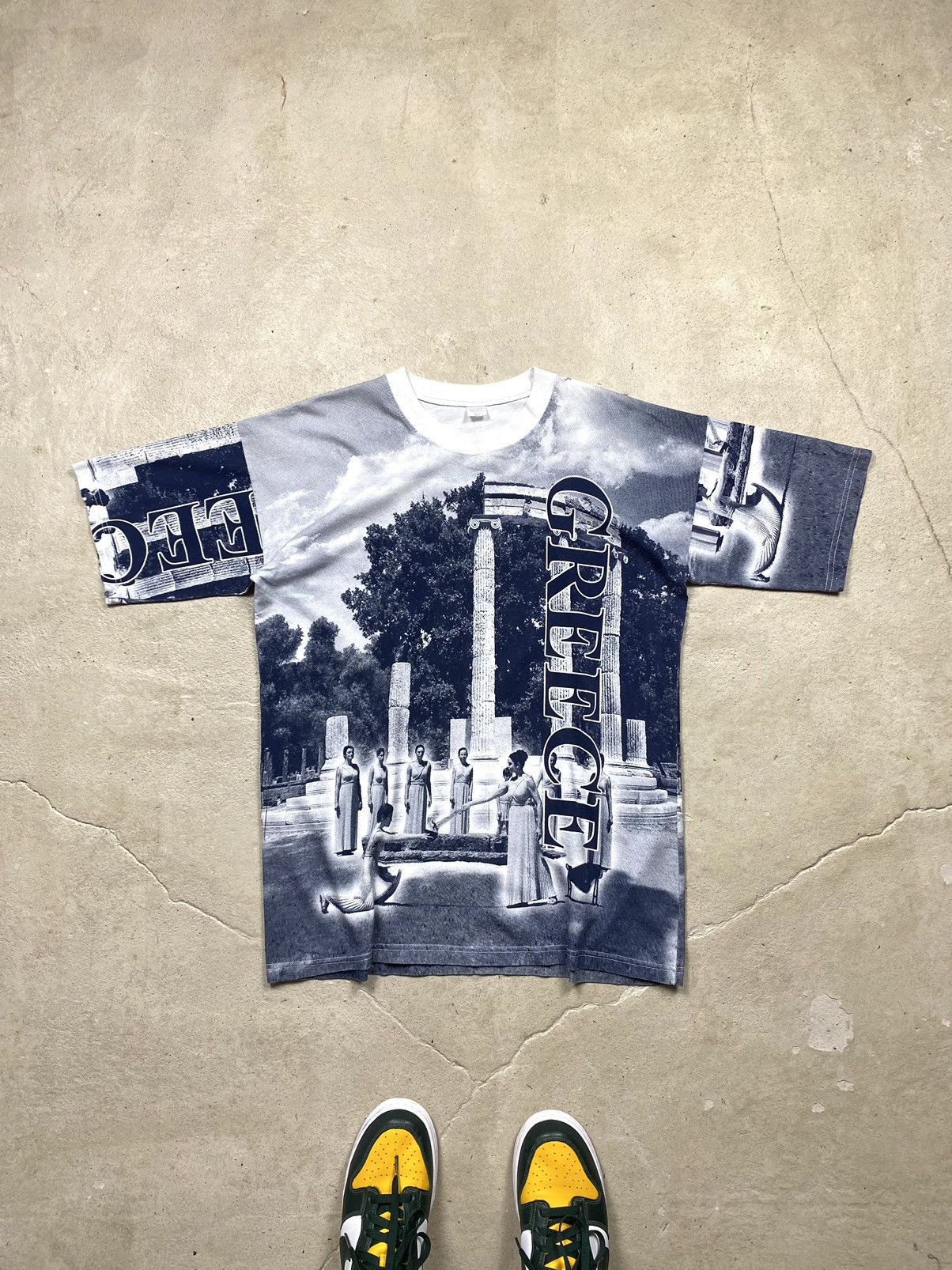 Vintage Rare! 80-90’s Vintage Greece Graphic Tee Shirt Hype Y2K Size US XL / EU 56 / 4 - 1 Thumbnail
