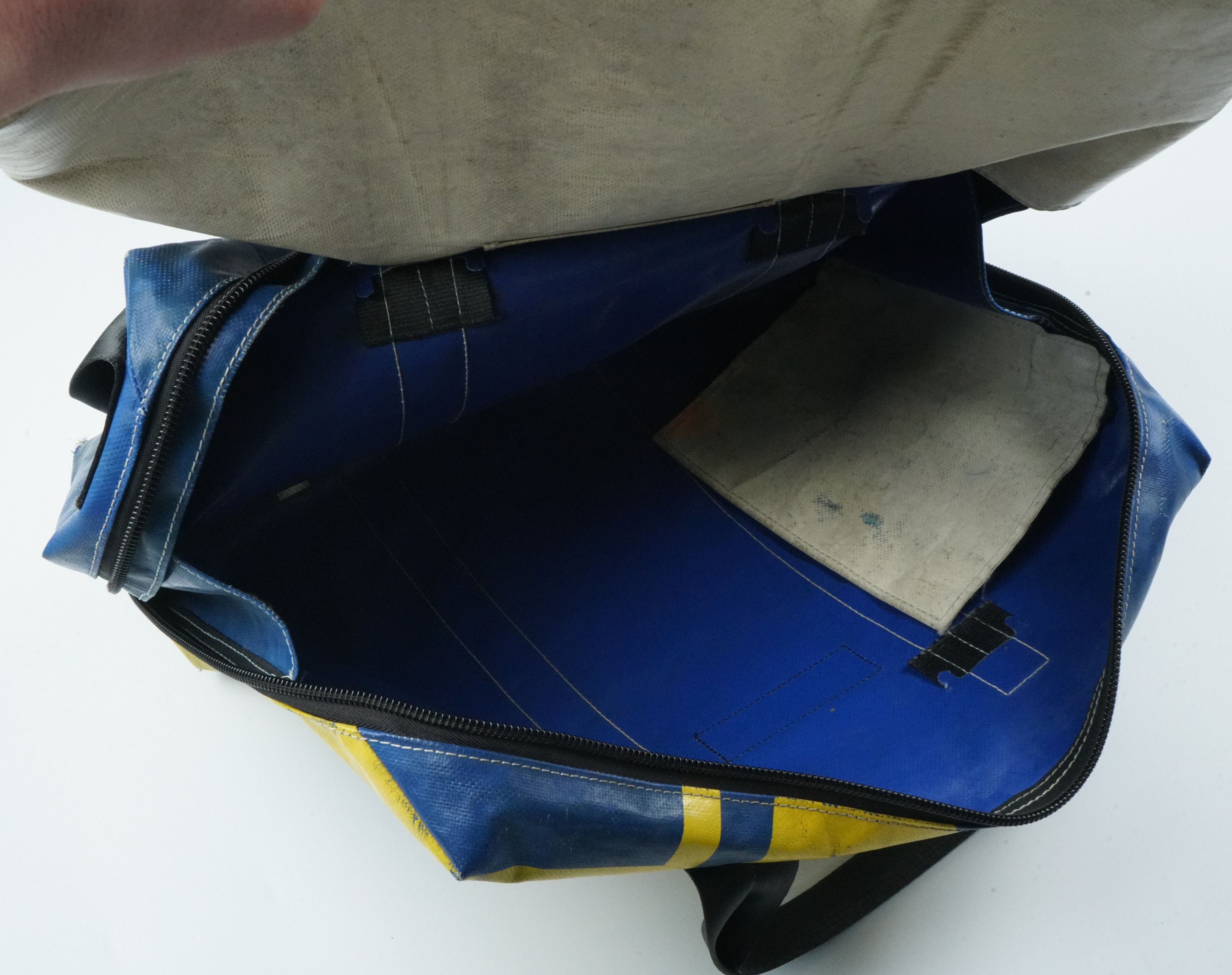 Freitag × Vintage Freitag Roy Laptop Crossbody Bag Yellow Blue Size ONE SIZE - 11 Thumbnail