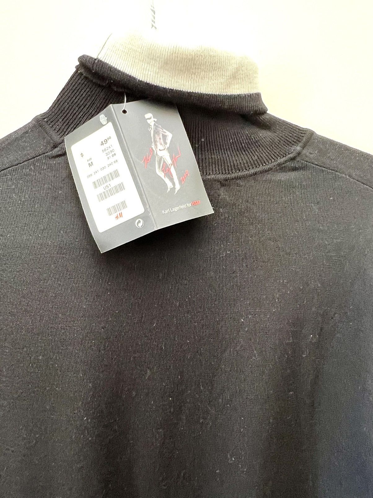 Karl Lagerfeld KARL LAGERFELD/H&M collaboration B&W turtleneck sweater Size US M / EU 48-50 / 2 - 4 Thumbnail
