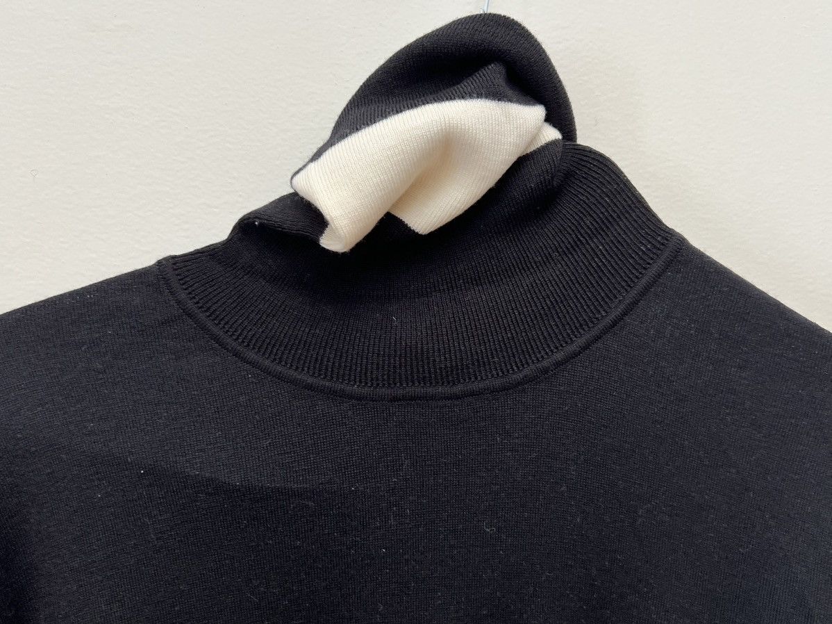 Karl Lagerfeld KARL LAGERFELD/H&M collaboration B&W turtleneck sweater Size US M / EU 48-50 / 2 - 2 Thumbnail
