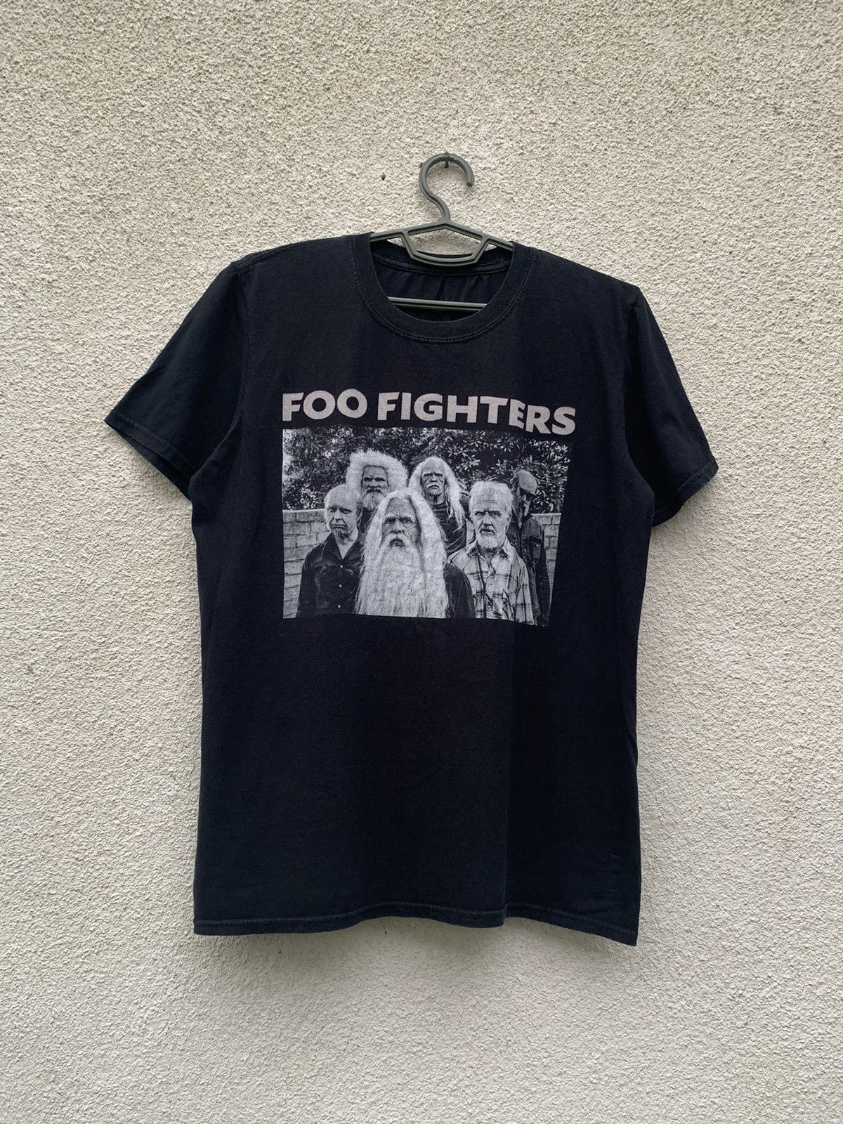 Band Tees Foo Fighters Rock Band T-shirt Size US S / EU 44-46 / 1 - 1 Thumbnail