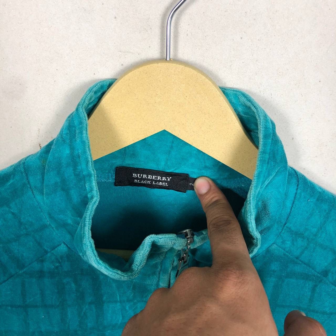 Burberry Vintage Burberry Nova Check Velvet Cloth Sweater Zipper Size XXS / US 00 / IT 34 - 6 Thumbnail