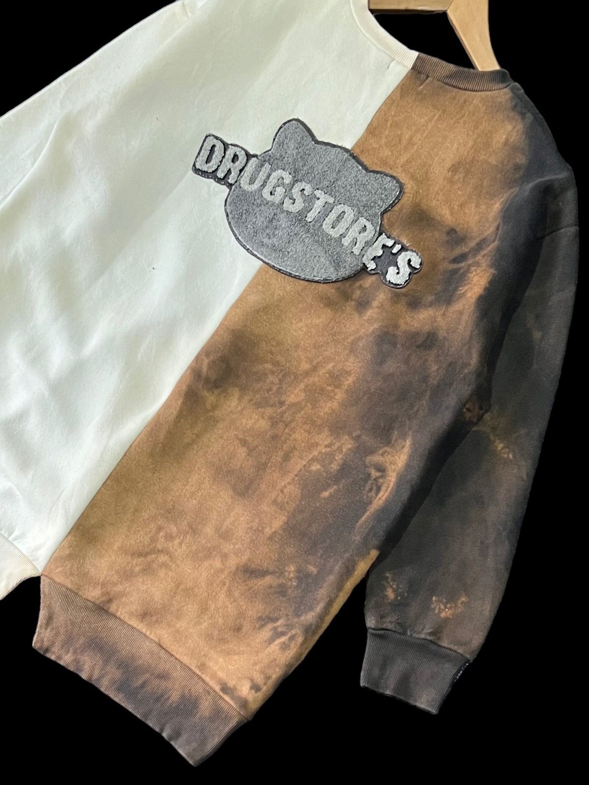 Designer × Vintage DRUG STORE’S TYE DYE SWEATSHIRT BIG EMBROIDERY SPELLOUT Size US M / EU 48-50 / 2 - 12 Thumbnail