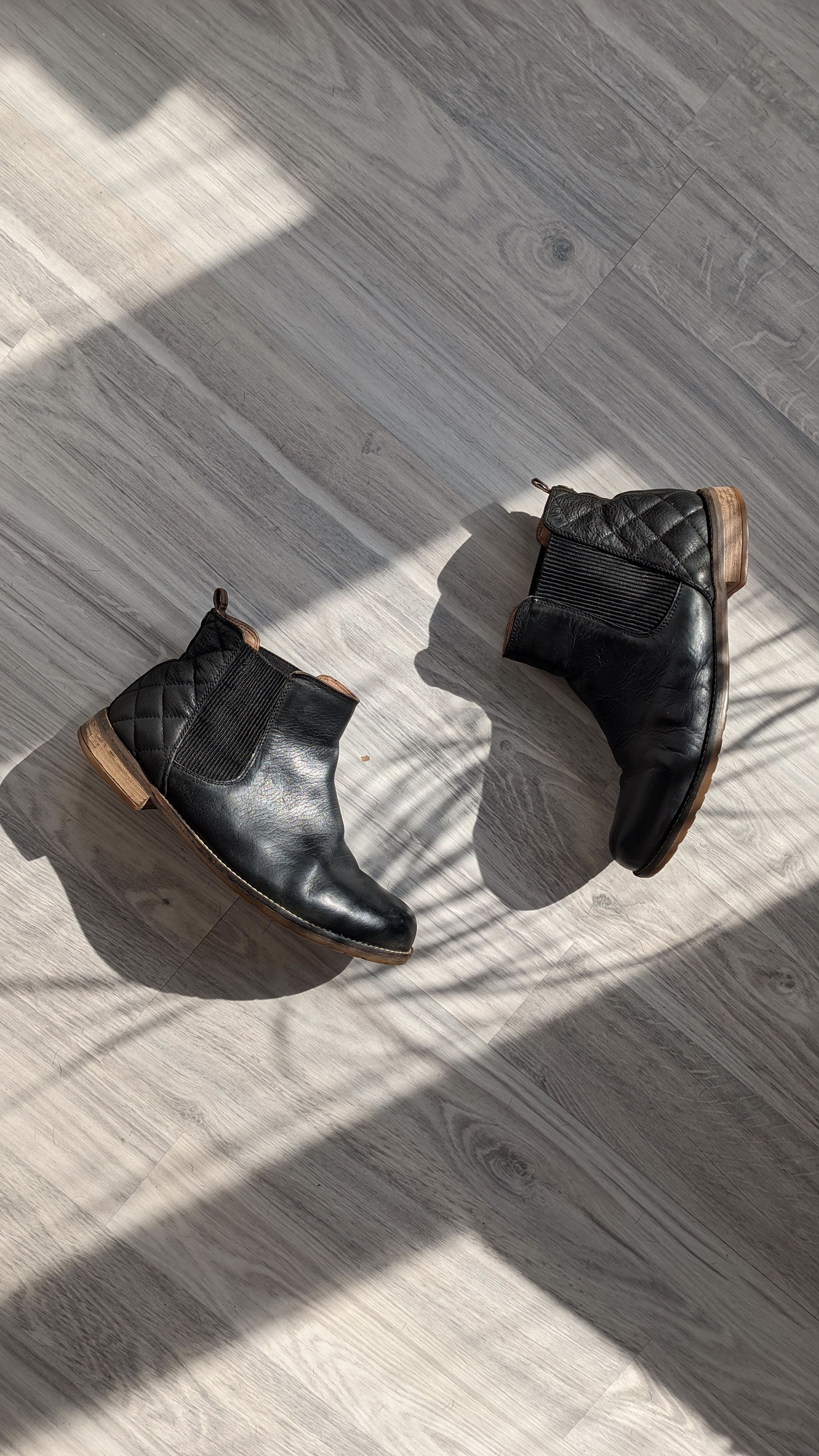 Barbour Barbour leather chelsea boot Burberry Gucci timberland style Size US 8.5 / IT 38.5 - 1 Thumbnail