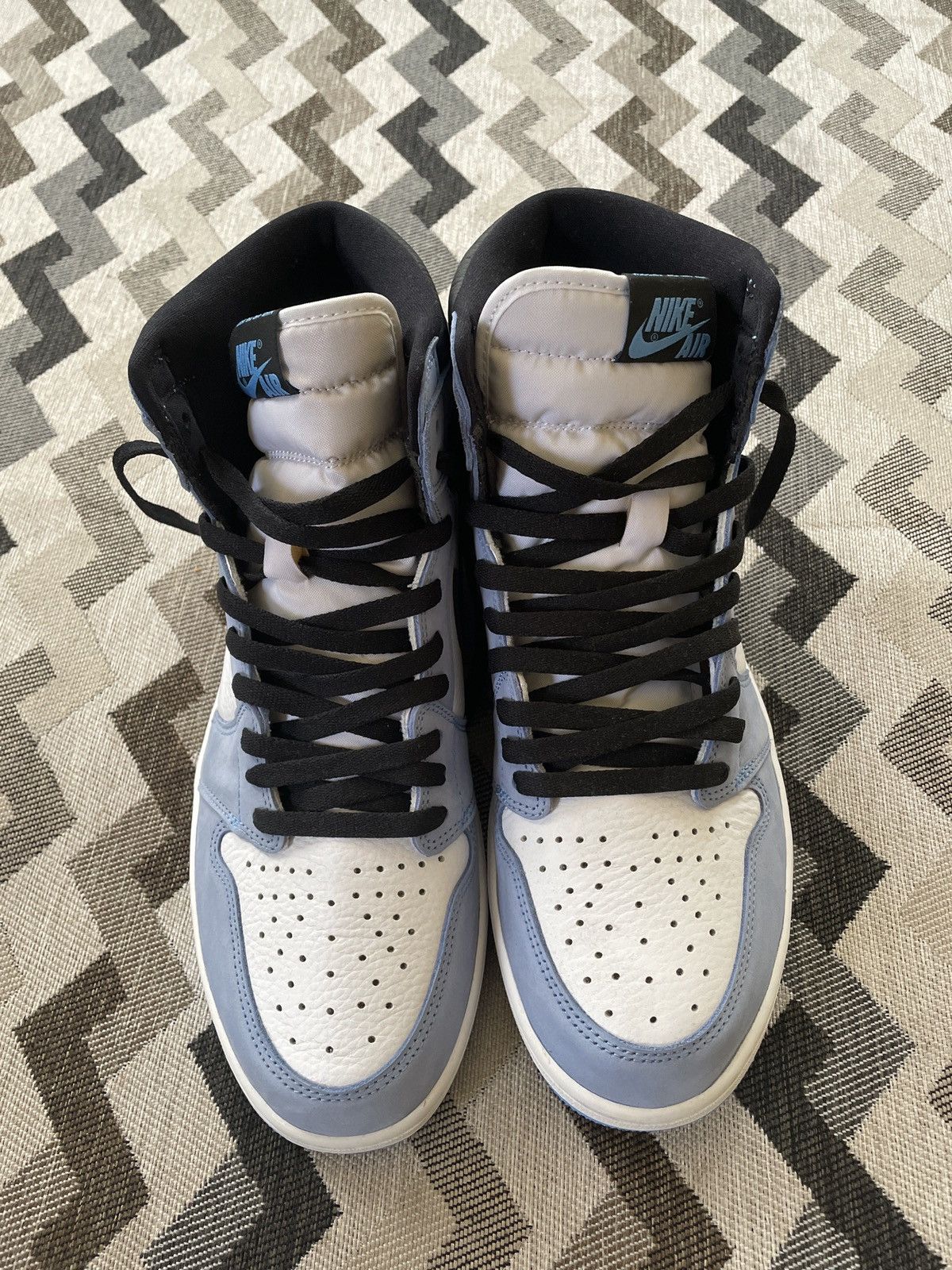 Jordan Brand × Nike Air Jordan 1 Retro High OG University Blue Size US 13 / EU 46 - 2 Thumbnail