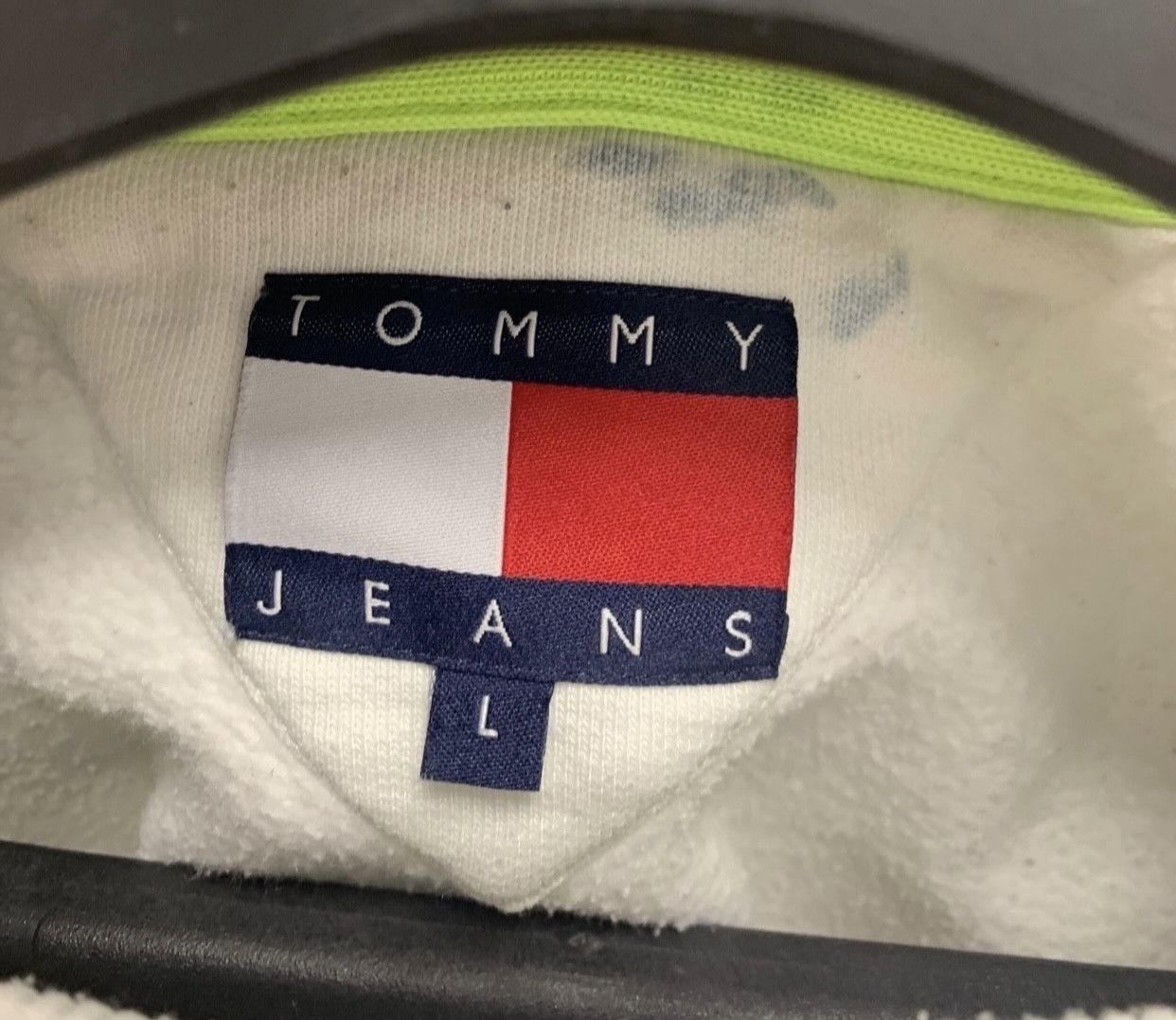 Tommy Hilfiger Tommy Hilfiger vintage sweatshirt big logo white L sz Size US XL / EU 56 / 4 - 5 Thumbnail