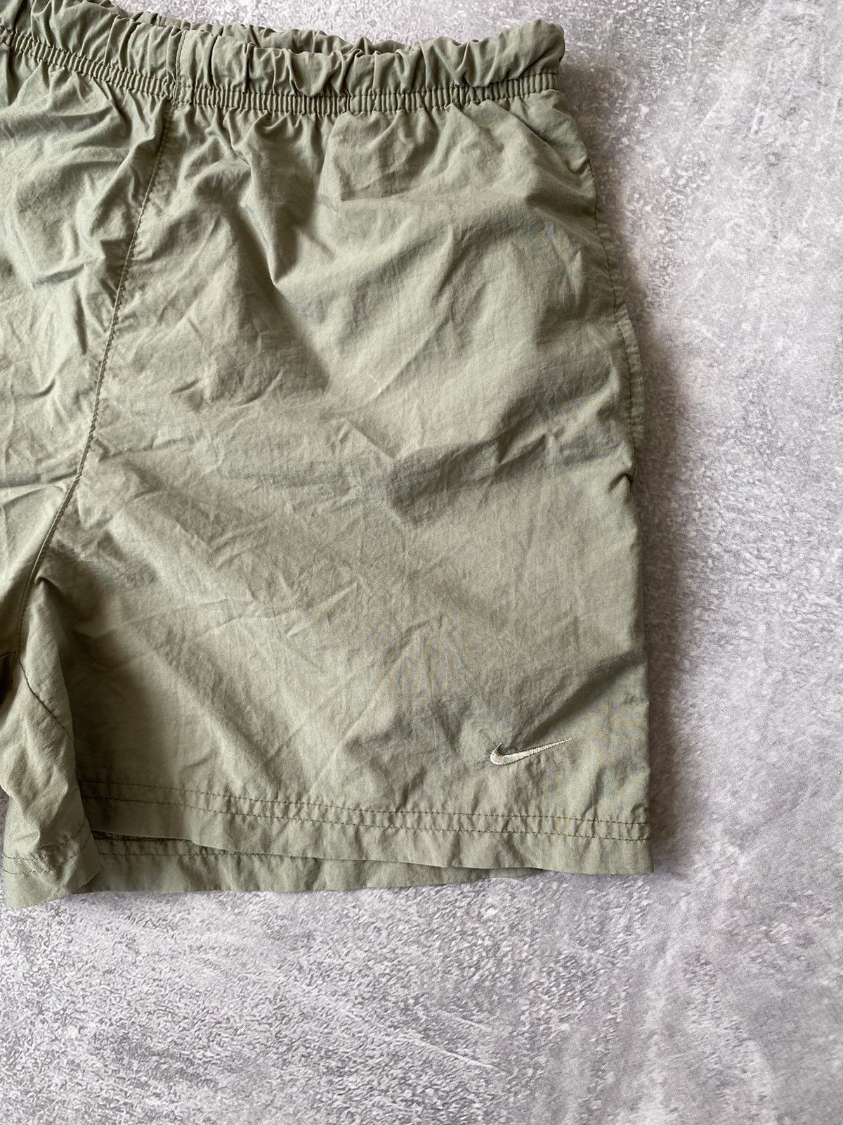 Nike Vintage Nike Nylon Shorts Green Size US 30 / EU 46 - 2 Thumbnail