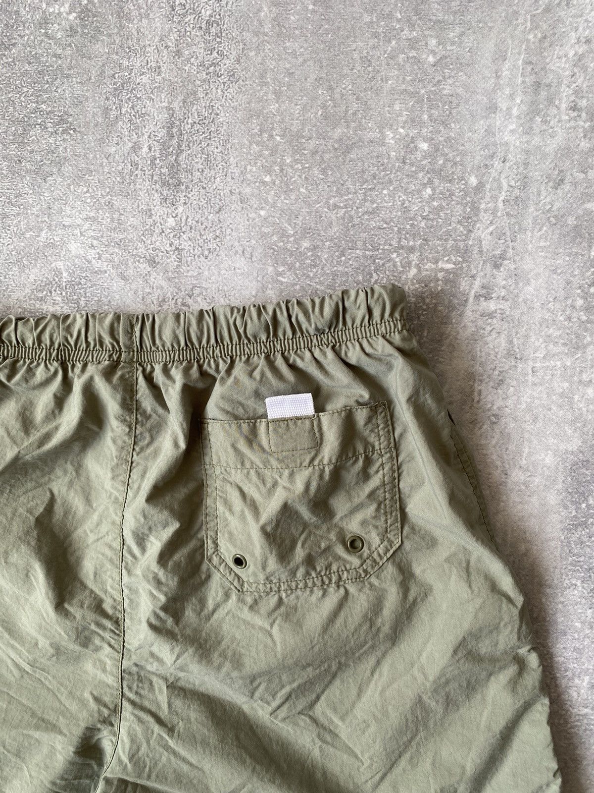 Nike Vintage Nike Nylon Shorts Green Size US 30 / EU 46 - 4 Thumbnail