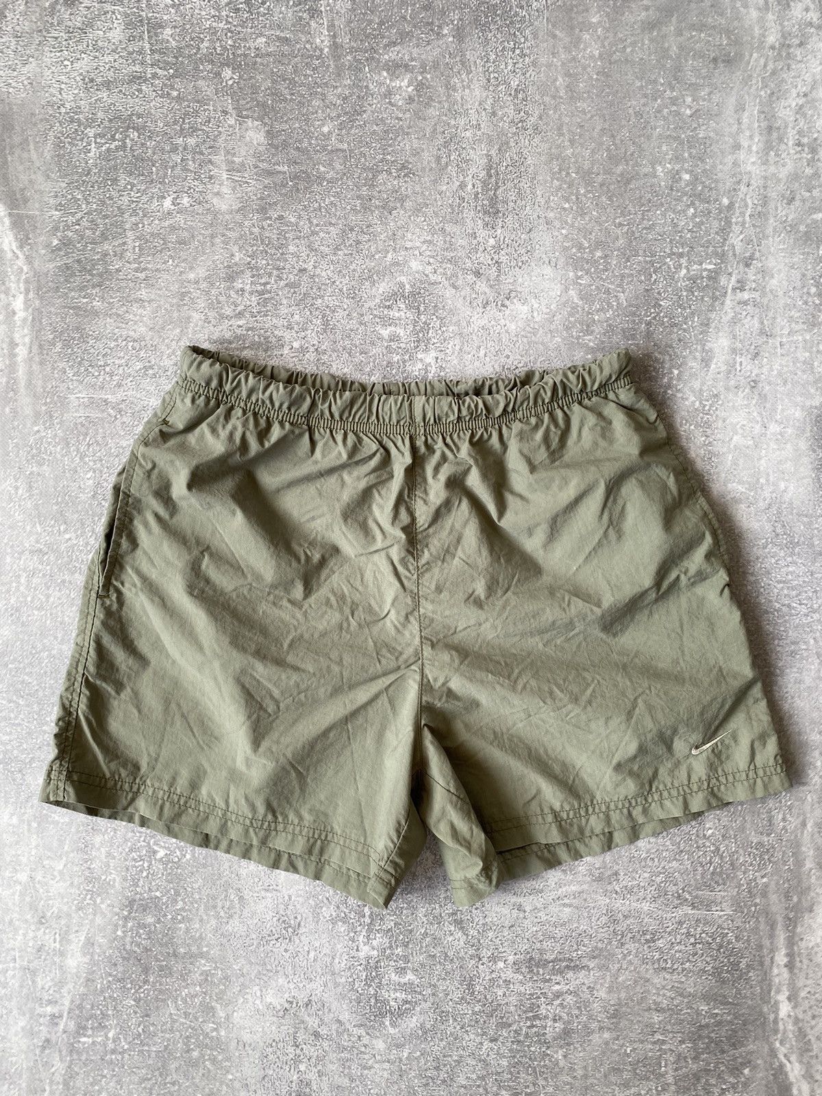 Nike Vintage Nike Nylon Shorts Green Size US 30 / EU 46 - 1 Thumbnail