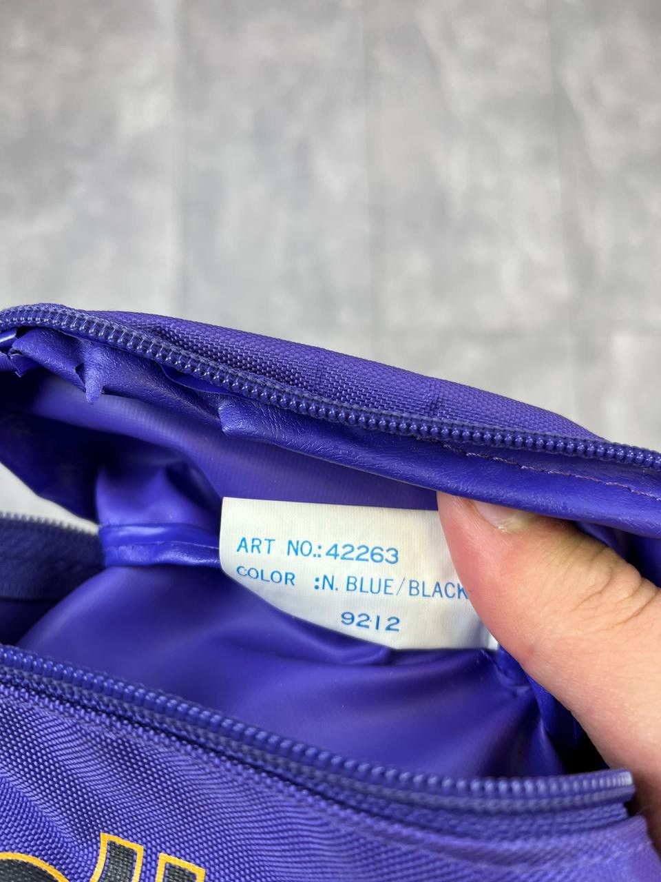 Adidas × Vintage Vintage Adidas bag big logo Size ONE SIZE - 11 Thumbnail