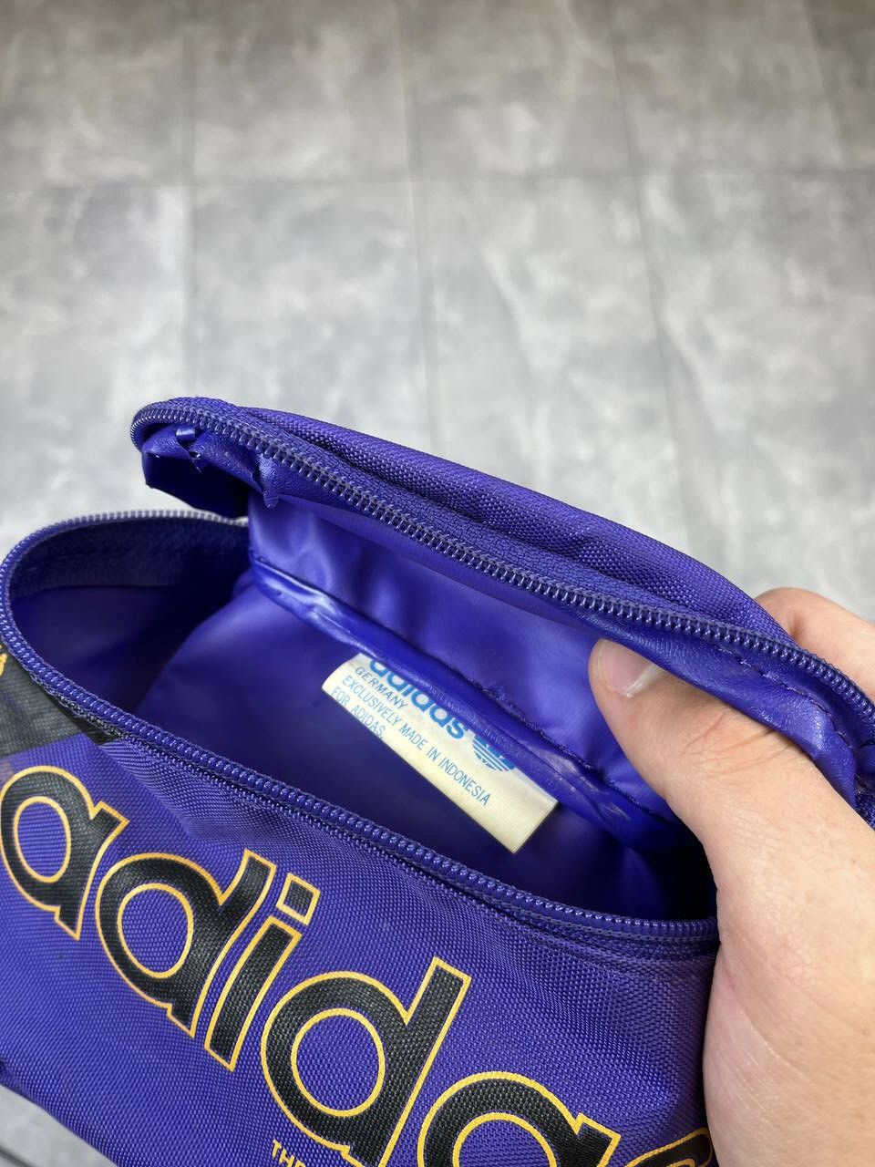 Adidas × Vintage Vintage Adidas bag big logo Size ONE SIZE - 9 Thumbnail