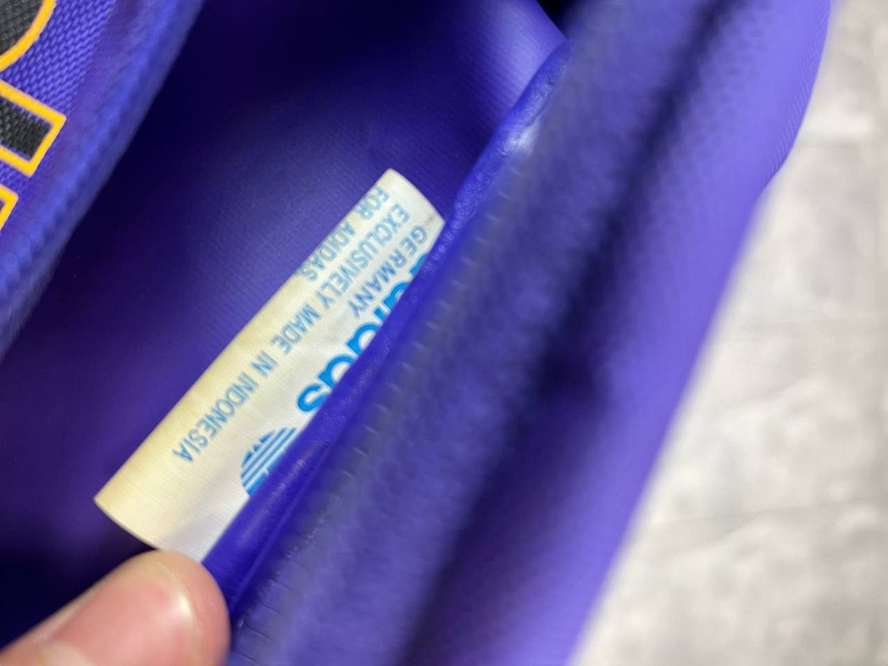 Adidas × Vintage Vintage Adidas bag big logo Size ONE SIZE - 8 Thumbnail