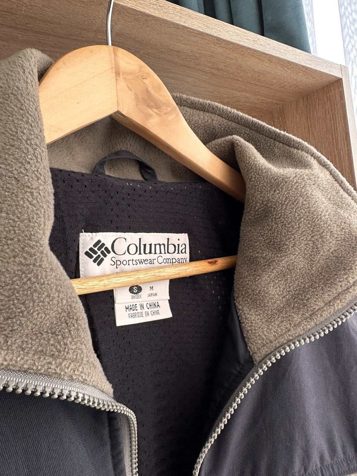 Vintage Vintage Columbia Titanium Omni Stop Fleece&Nylon Sweatshirt Size US M / EU 48-50 / 2 - 15 Preview