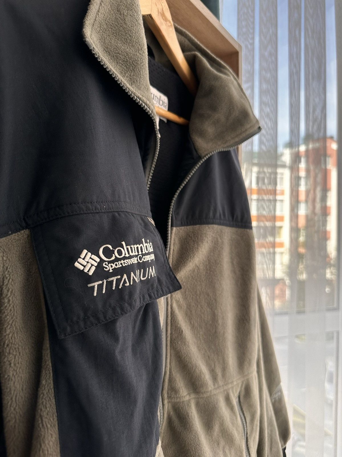 Vintage Vintage Columbia Titanium Omni Stop Fleece&Nylon Sweatshirt Size US M / EU 48-50 / 2 - 9 Thumbnail