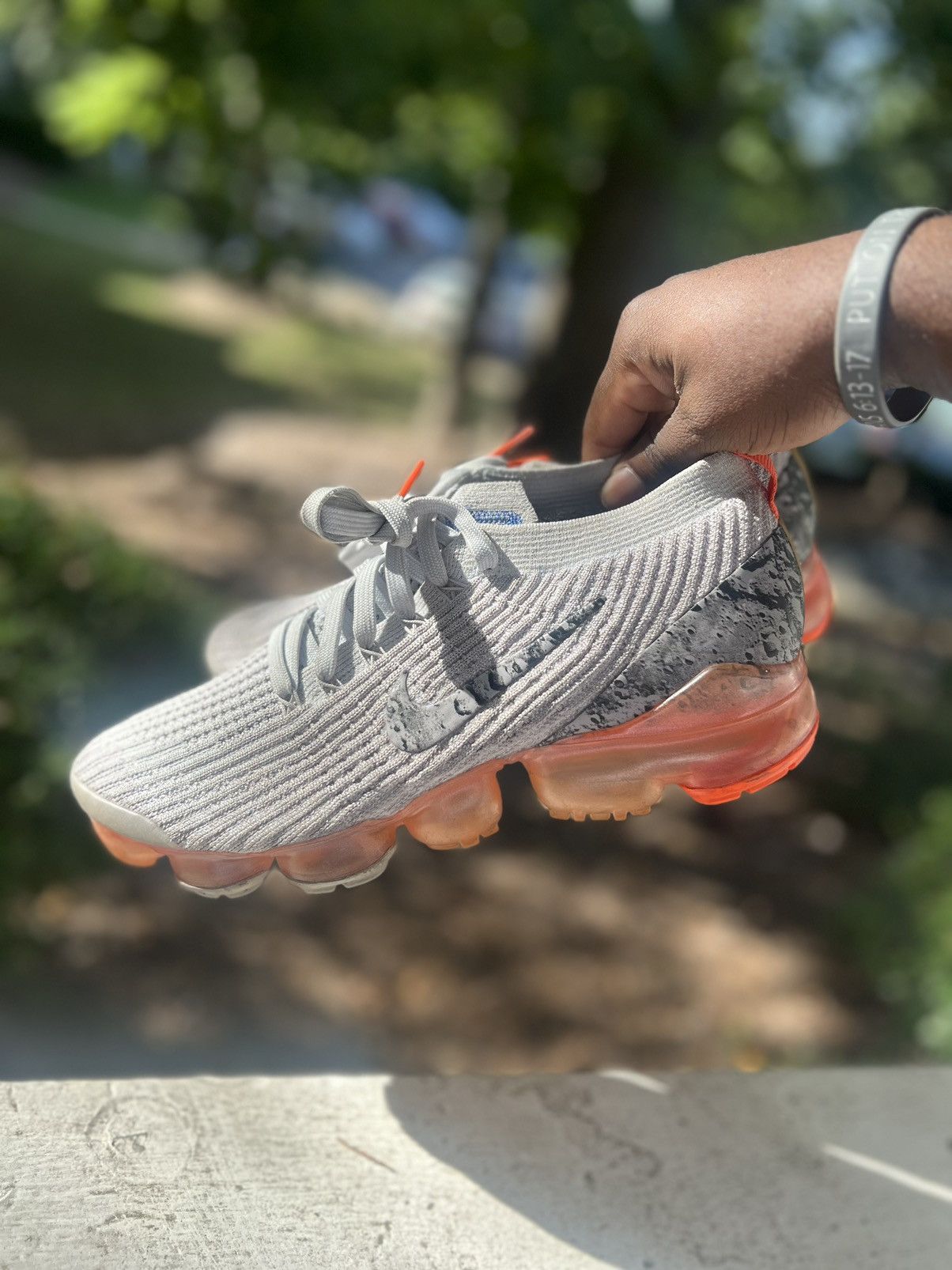 Nike Vapormax “moon rock”