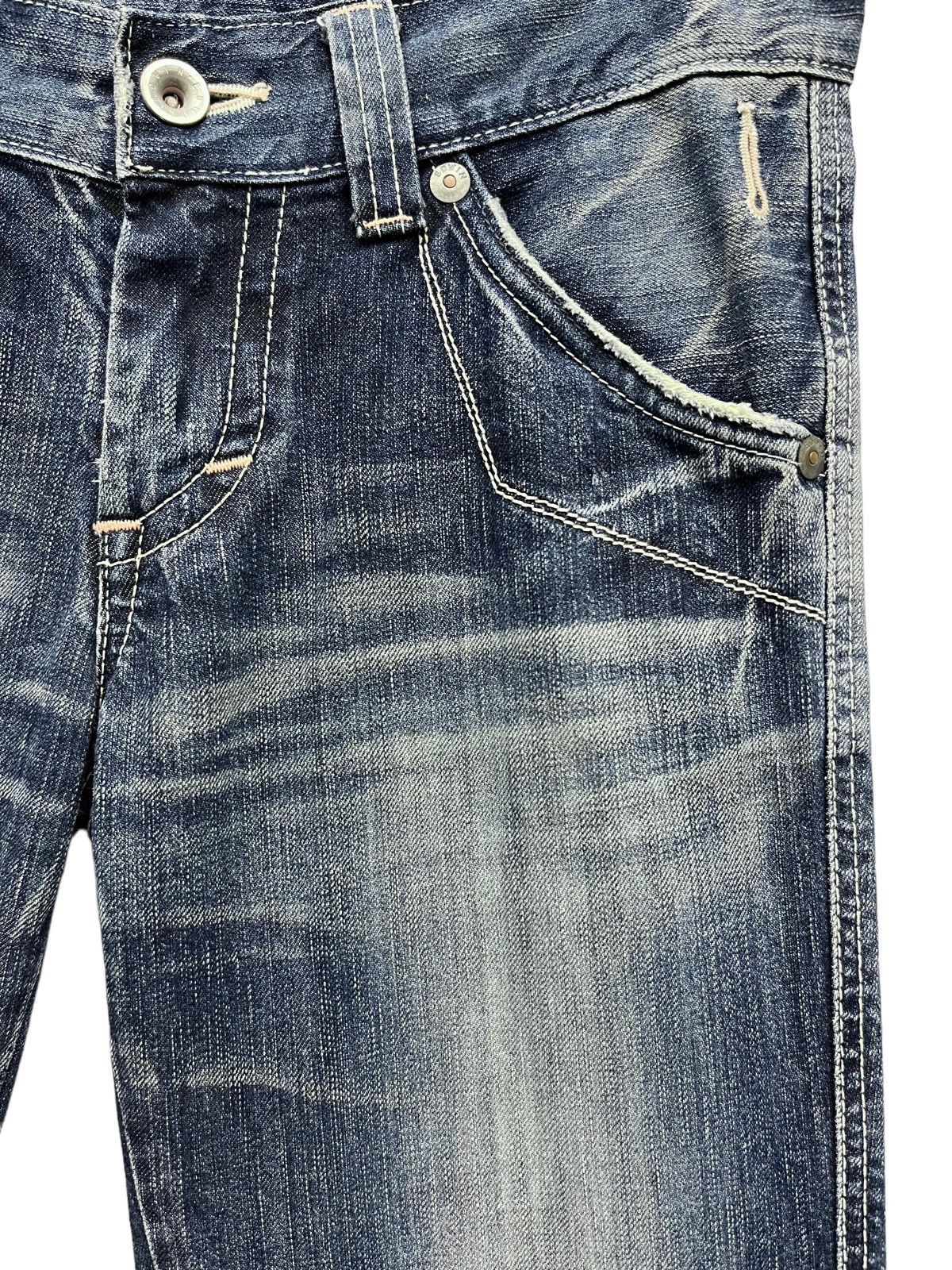 Edwin INSANE FLARE🔥VTG EDWIN 503 Distressed Buckle Back Low Rise Size 30" / US 8 / IT 44 - 4 Thumbnail