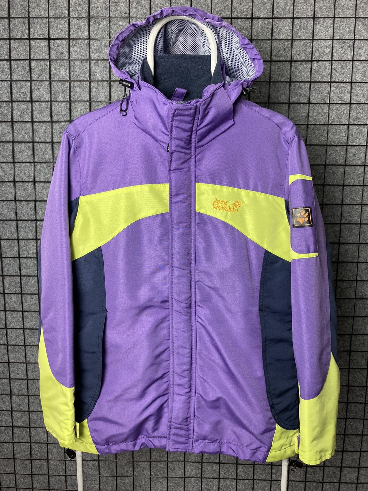 Jack Wolfskin Jack Wolfskin Outdoor Vintage Windbreaker Light Jacket SizeM Size M / US 6-8 / IT 42-44 - 1 Thumbnail
