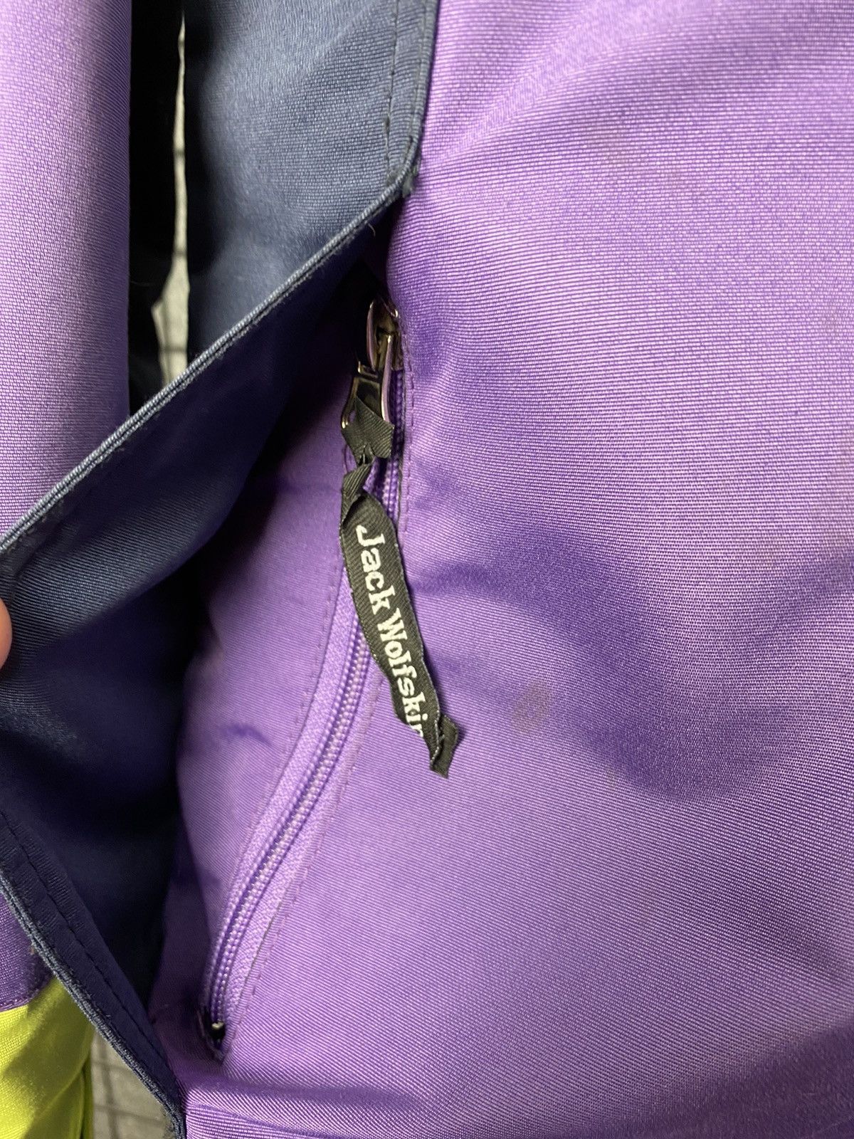 Jack Wolfskin Jack Wolfskin Outdoor Vintage Windbreaker Light Jacket SizeM Size M / US 6-8 / IT 42-44 - 9 Thumbnail