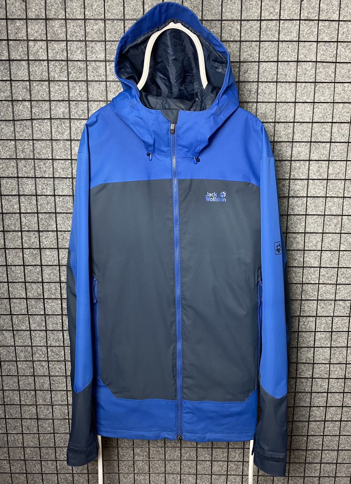 image of Jack Wolfskins x Outdoor Life Jack Wolfskin Texapore Outdoor Trekking Light Jacket Size3Xl in Blue/