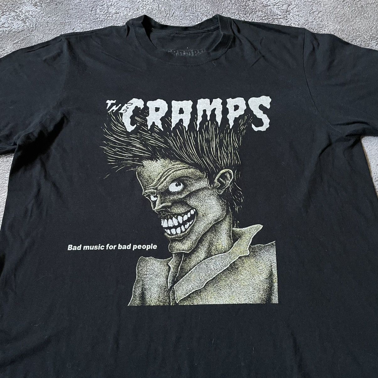 Vintage Vintage Y2K Cramps Band Tee Faded Black Punk Horror Slim L Size US L / EU 52-54 / 3 - 2 Thumbnail