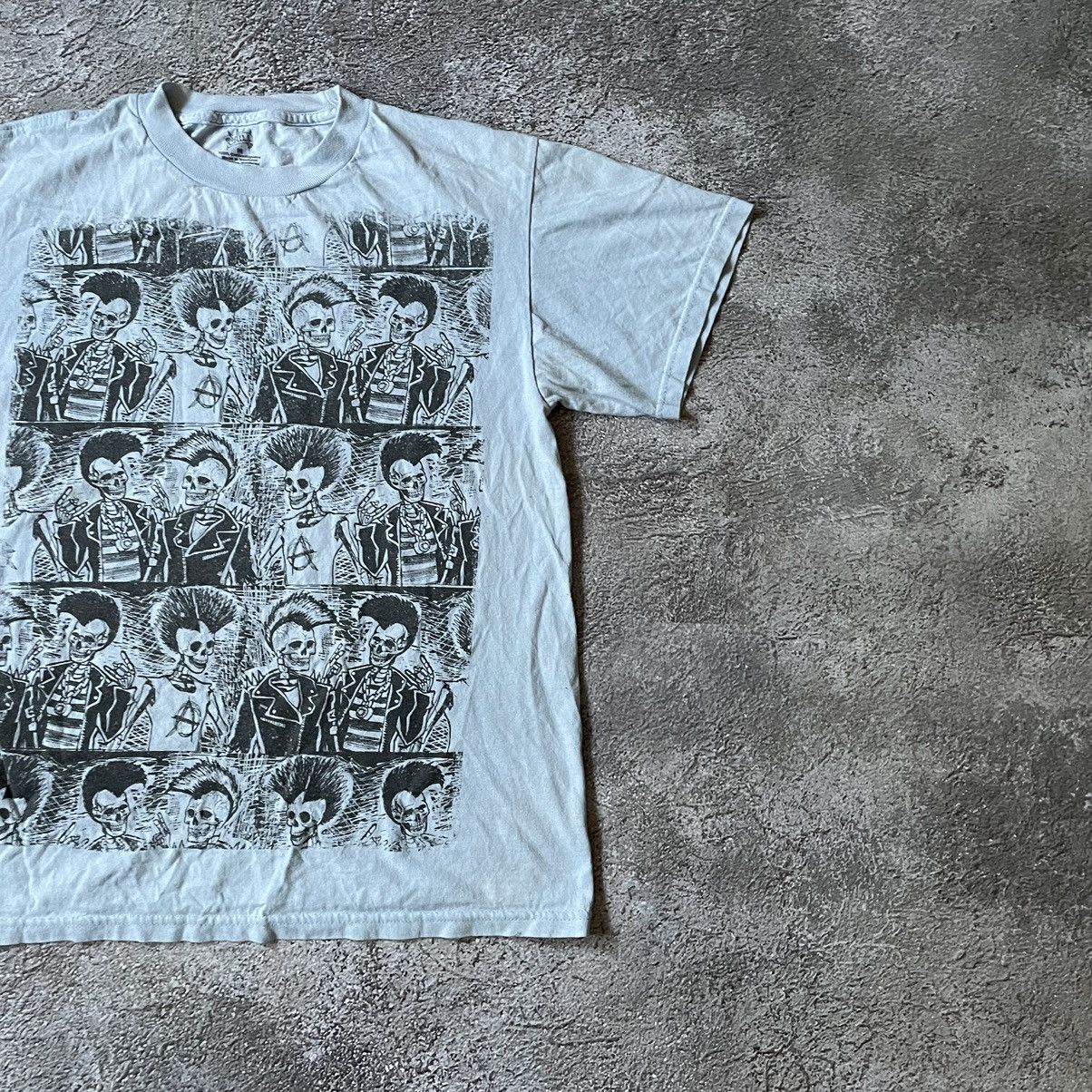 Vintage Vintage Y2K Graphic Tee All Over Print Punk Grunge Baggy M Size US M / EU 48-50 / 2 - 2 Thumbnail